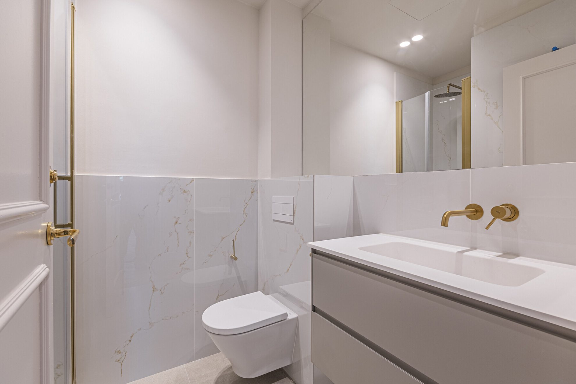  Renovated corner apartment in El Born with views of Port Vell - 物件實景