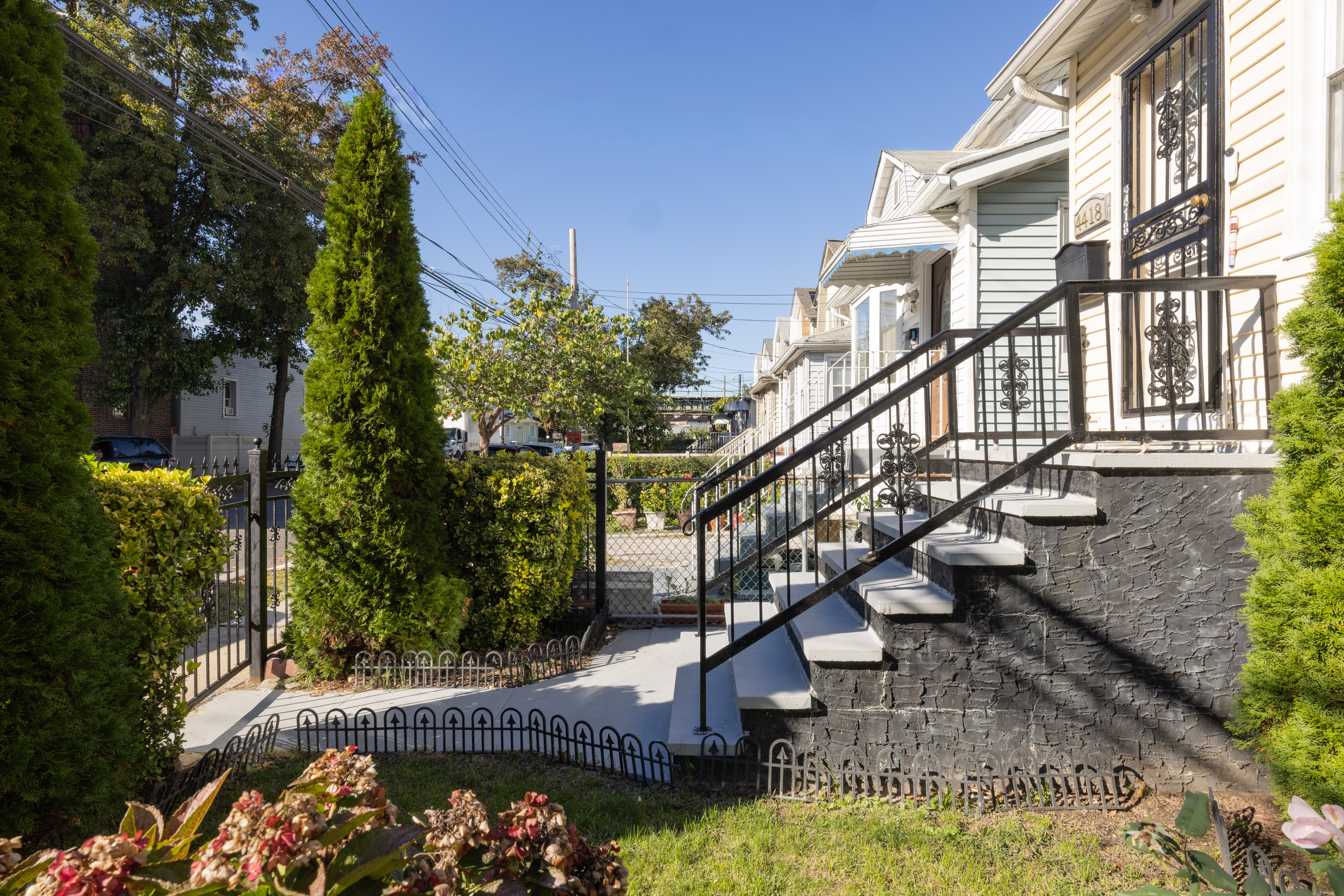  4418 Bruner Avenue - 物件實景