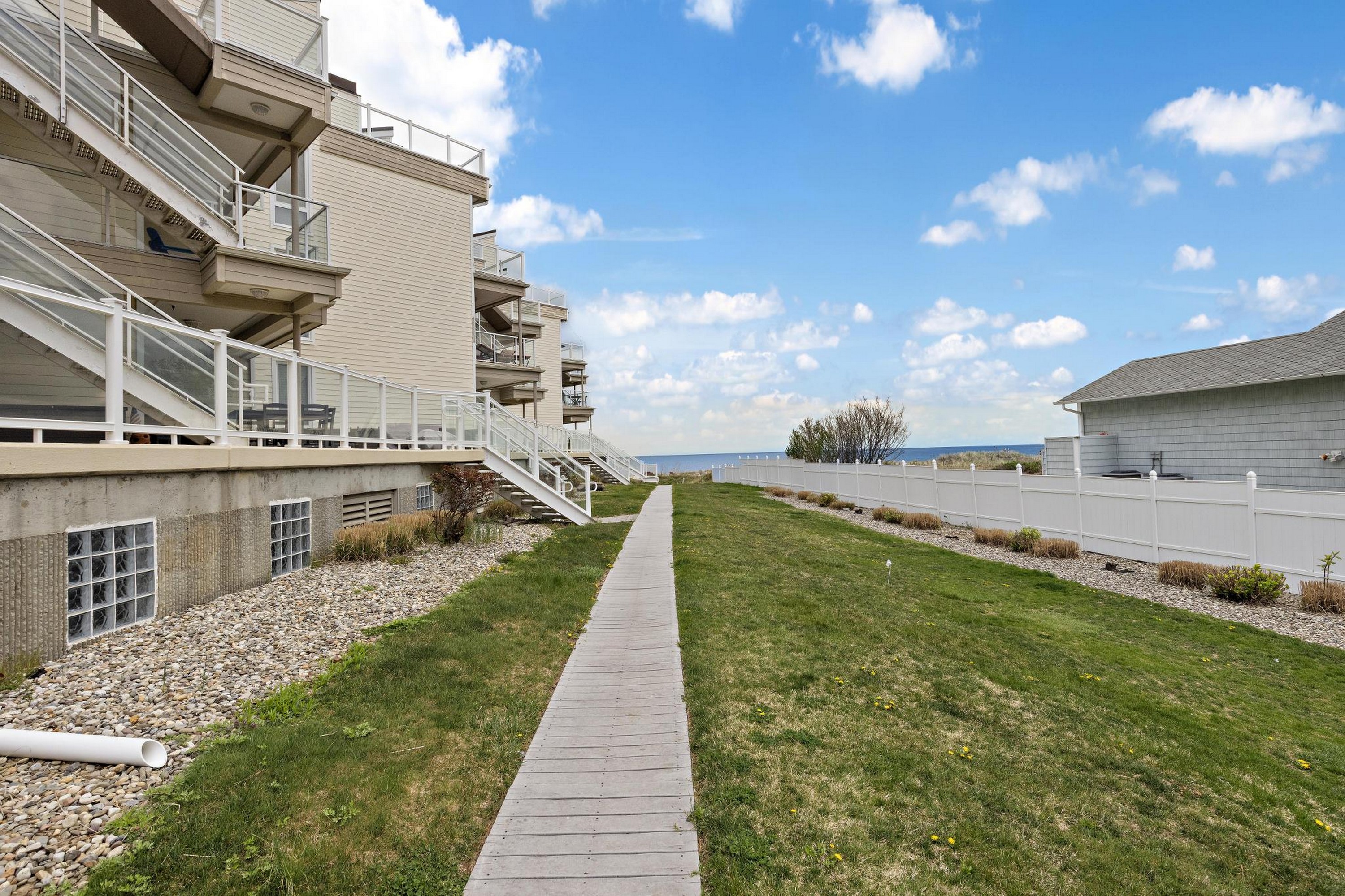  477 Ocean Ave H2 - 物件實景