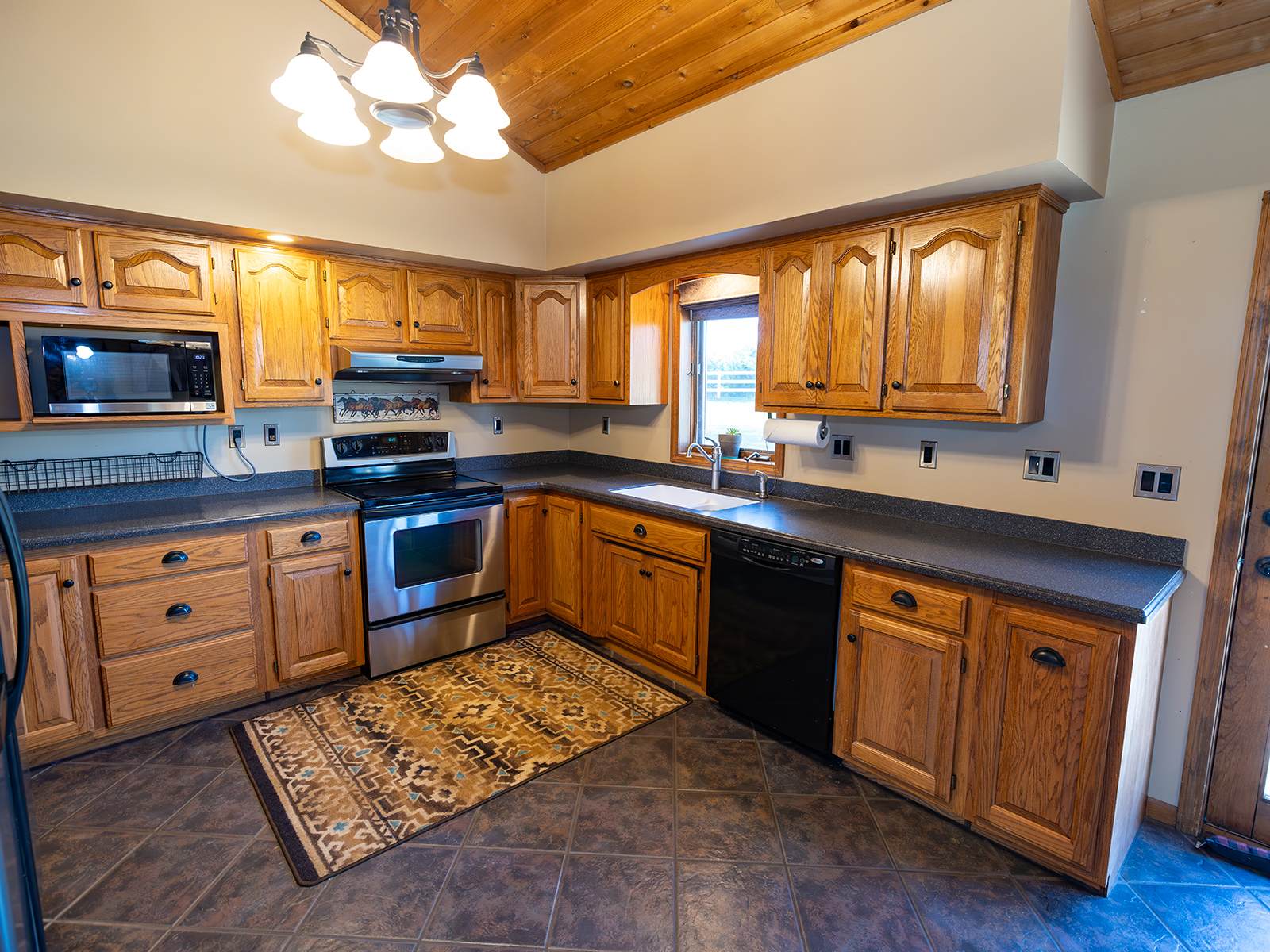 New London, Missouri, 63459, United States, 3 Bedrooms Bedrooms, ,2 BathroomsBathrooms,Residential,For Sale,1942717