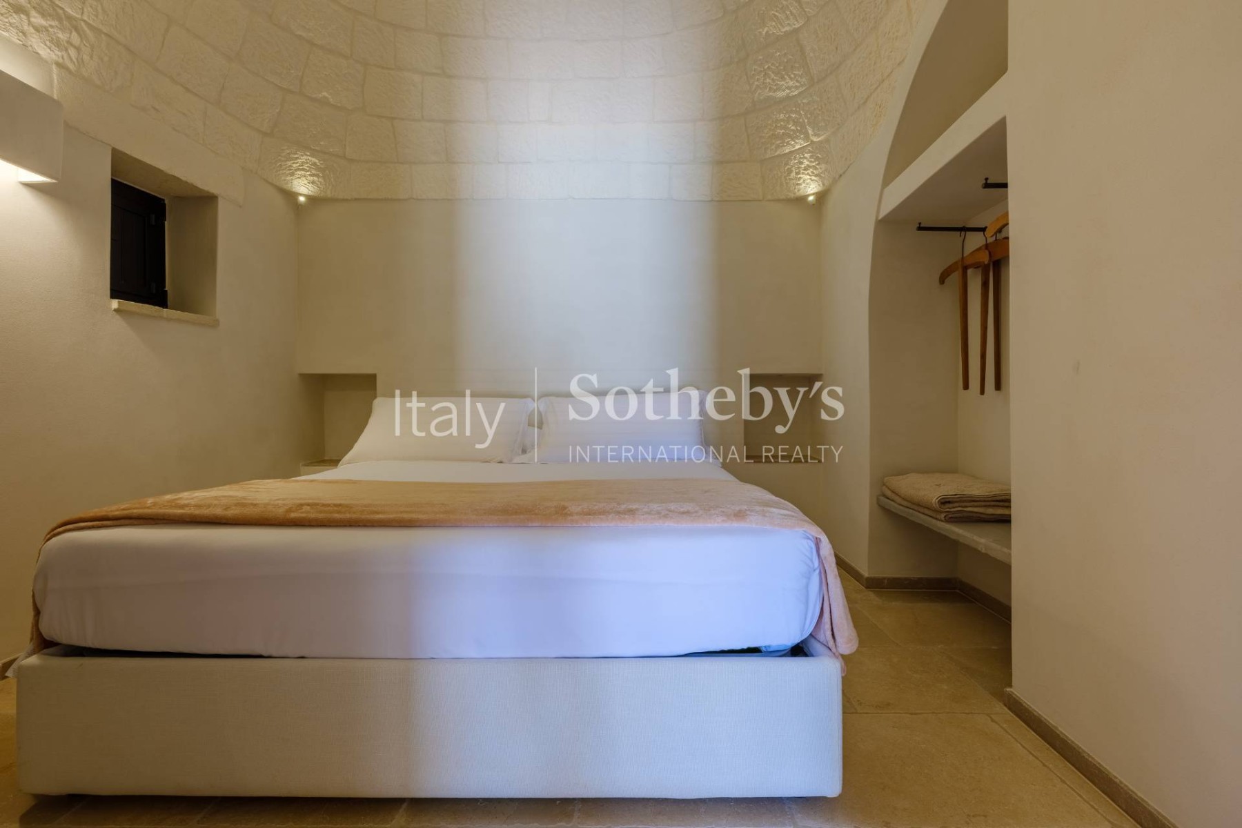  Exclusive complex of trulli with pool surrounded by greenery - 物件實景