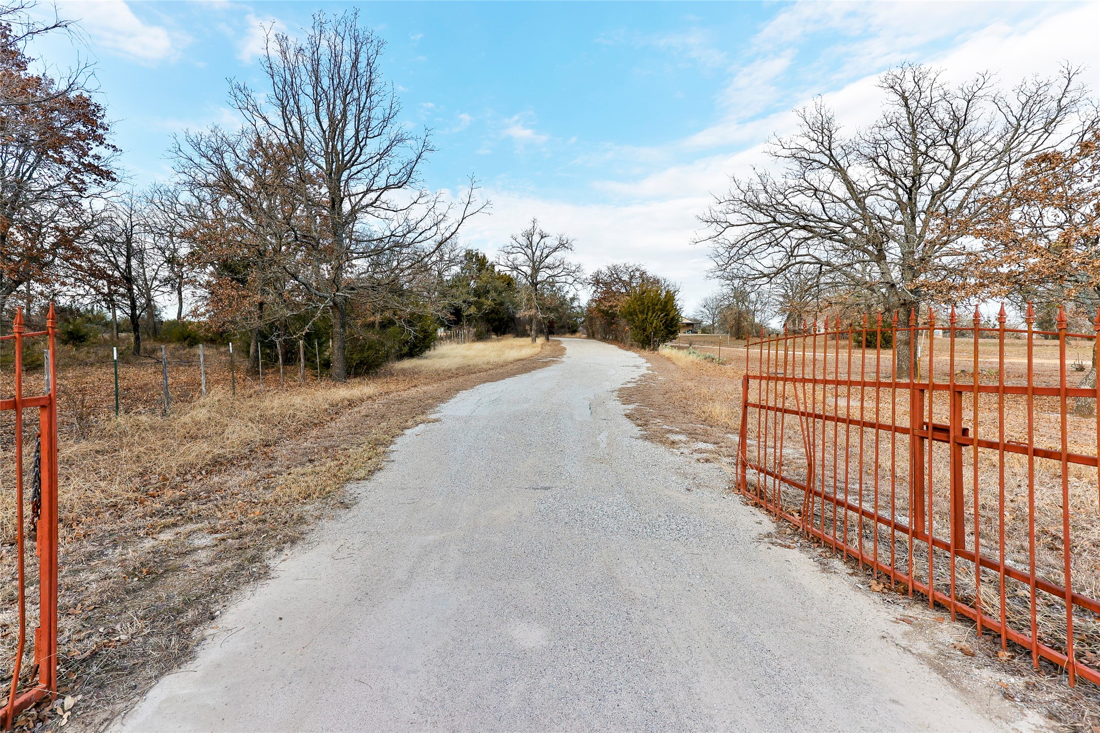 Weatherford, Texas, 76088, United States, 4 Bedrooms Bedrooms, ,3 BathroomsBathrooms,Residential,For Sale,1885521