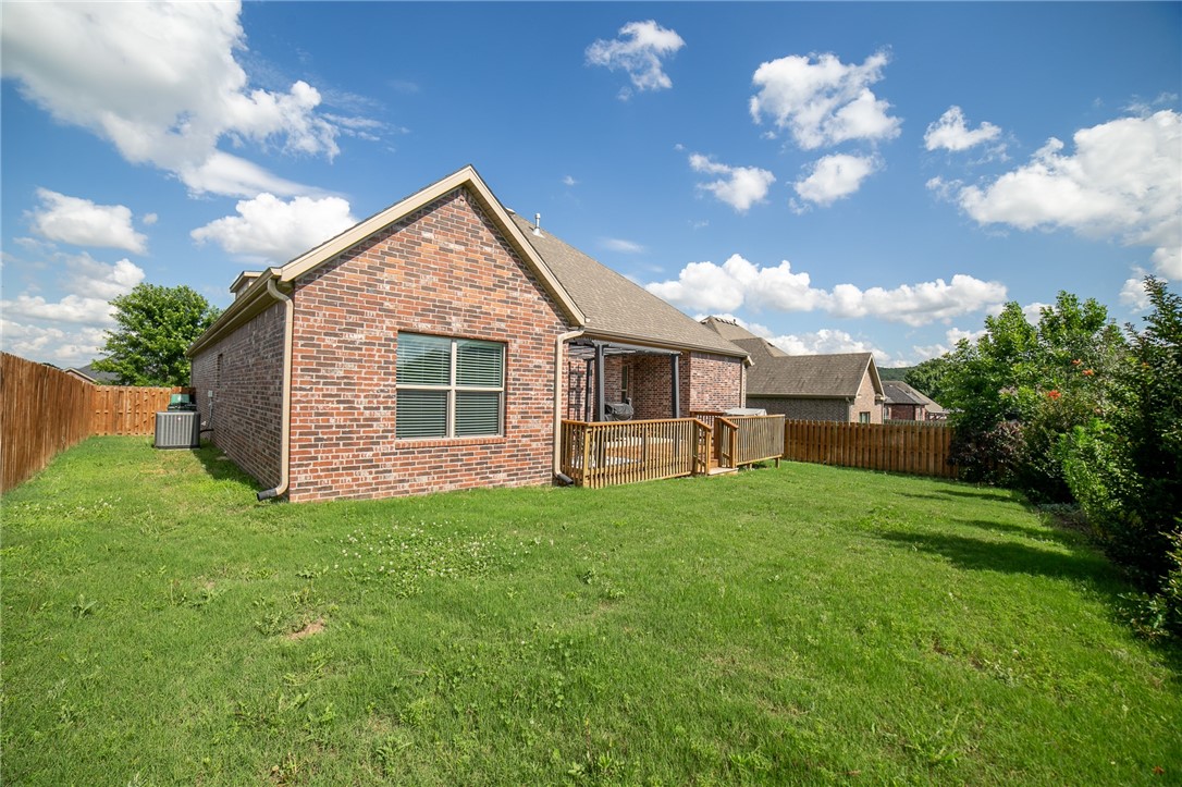 Fayetteville, Arkansas, 72701, United States, 4 Bedrooms Bedrooms, ,3 BathroomsBathrooms,Residential,For Sale,1874456