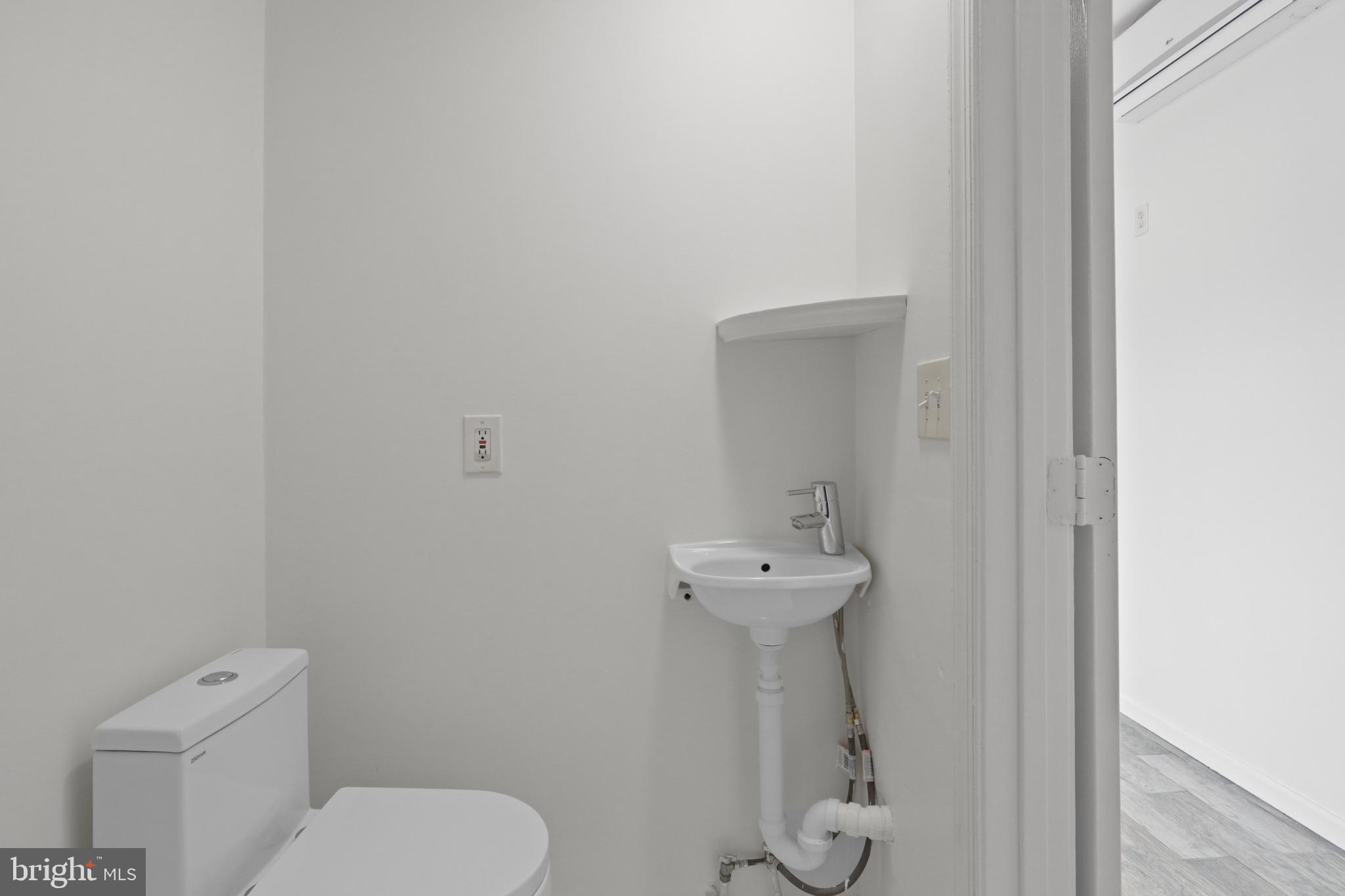 Washington, District of Columbia, 20012, United States, 4 Bedrooms Bedrooms, ,4 BathroomsBathrooms,Residential,For Sale,1864205