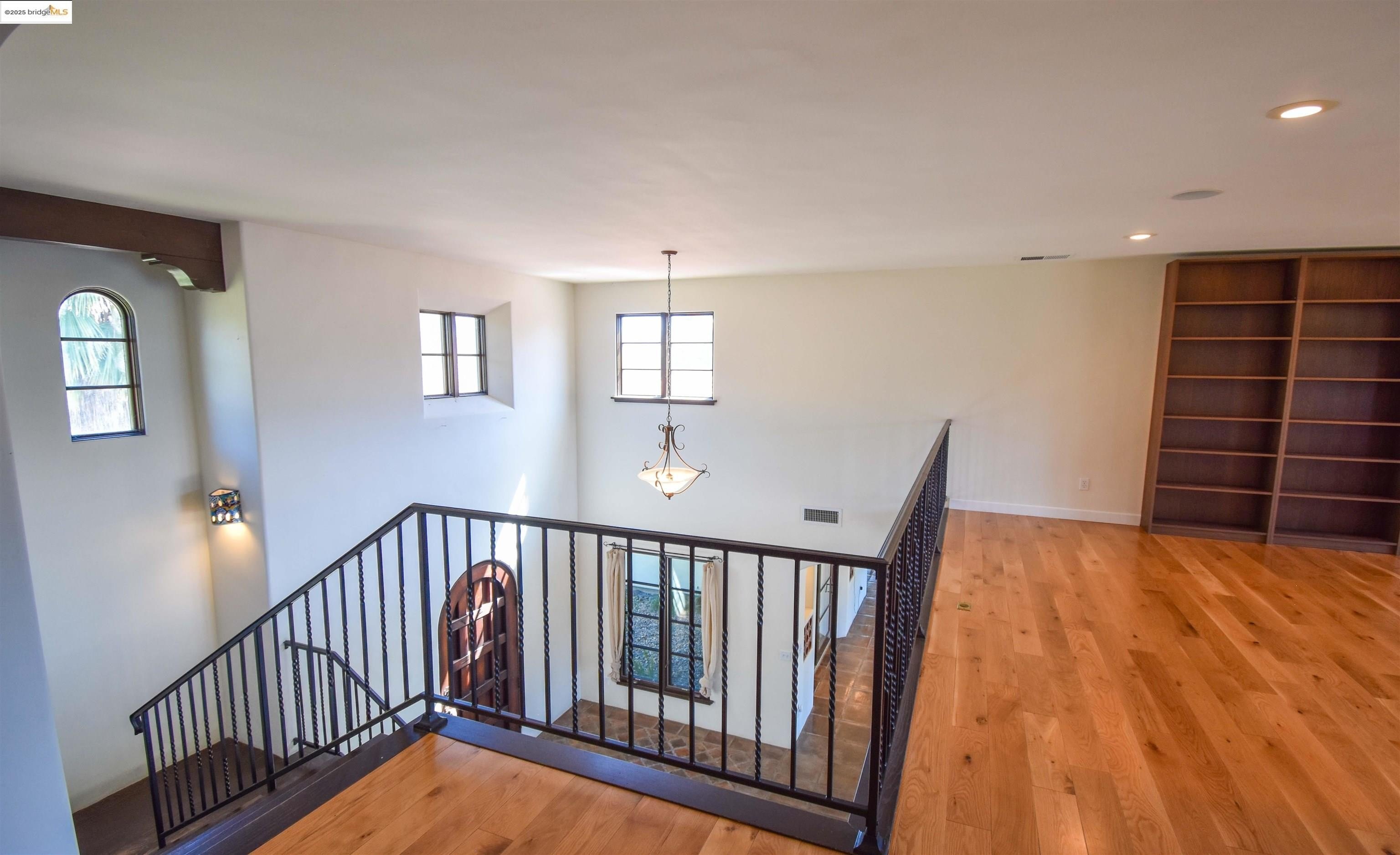 Sonora, California, 95370, United States, 4 Bedrooms Bedrooms, ,4 BathroomsBathrooms,Residential,For Sale,1846980