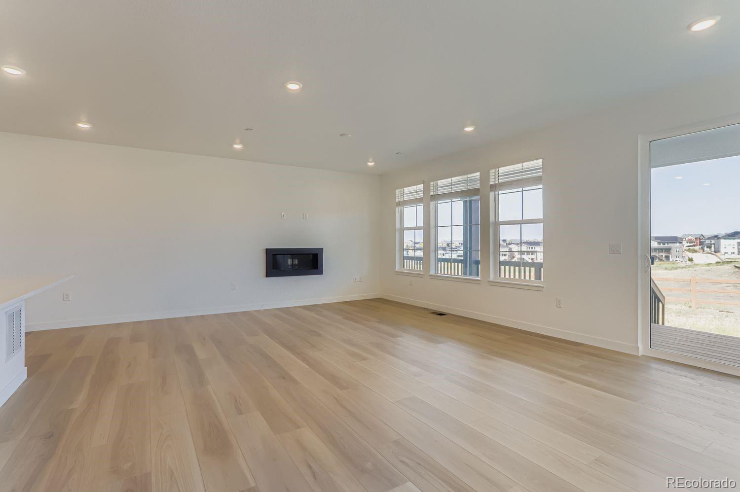 Erie, Colorado, 80516, United States, 5 Bedrooms Bedrooms, ,3 BathroomsBathrooms,Residential,For Sale,1938535