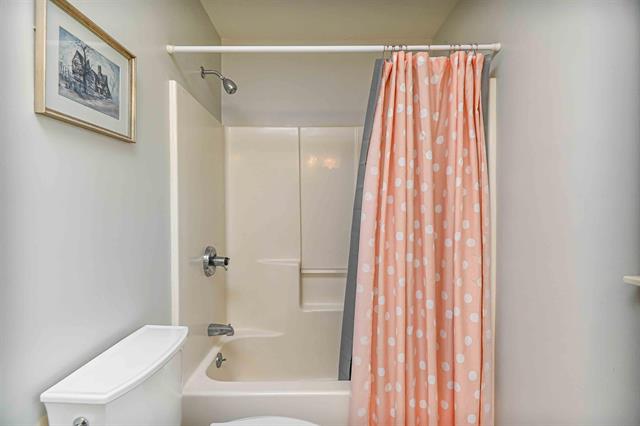 Bow, New Hampshire, 03304, United States, 4 Bedrooms Bedrooms, ,3 BathroomsBathrooms,Residential,For Sale,1900583