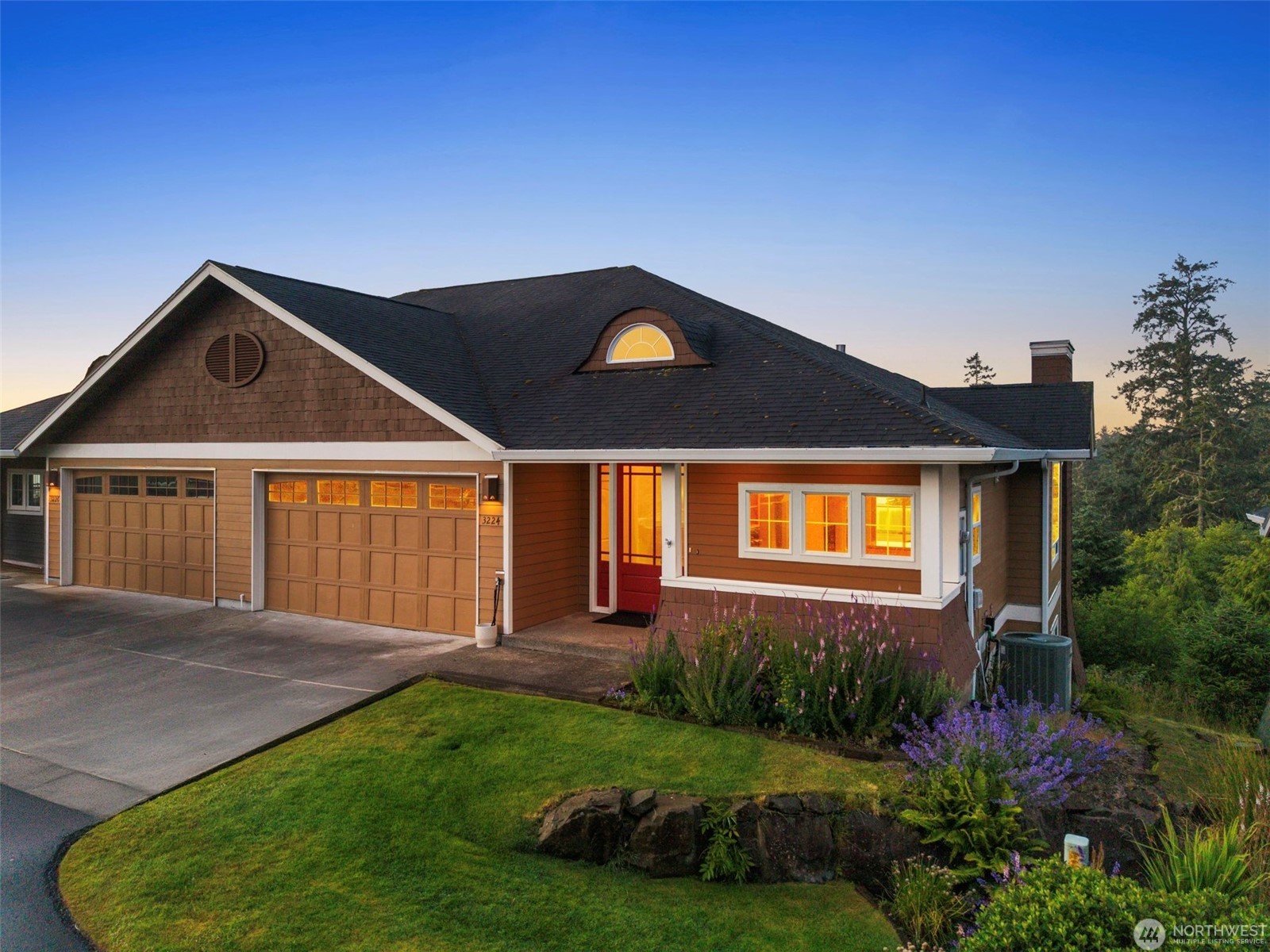 Ilwaco, Washington, 98624, United States, 3 Bedrooms Bedrooms, ,3 BathroomsBathrooms,Residential,For Sale,1978270