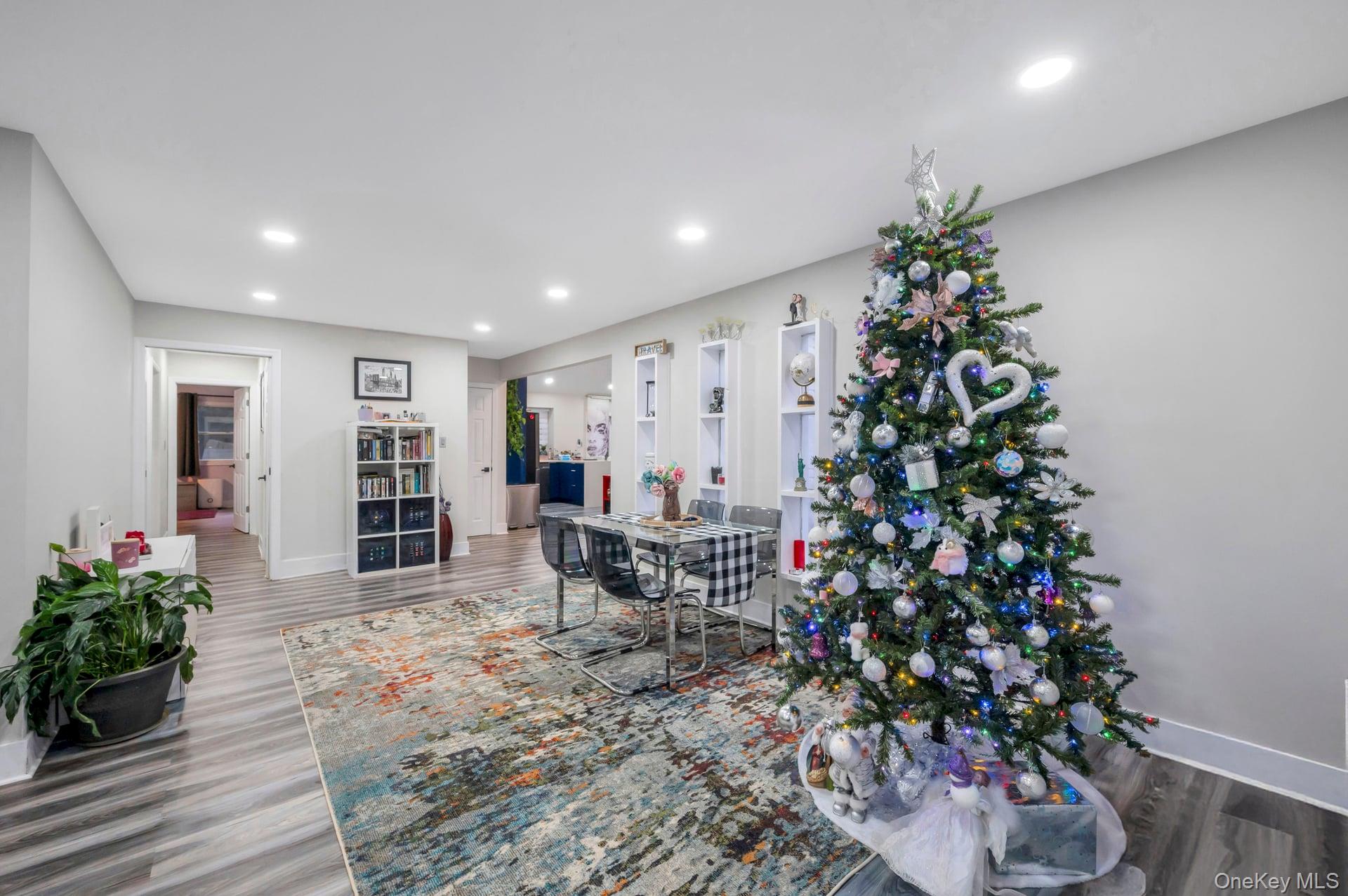 Bellport, New York, 11713, United States, 4 Bedrooms Bedrooms, ,2 BathroomsBathrooms,Residential,For Sale,2002038