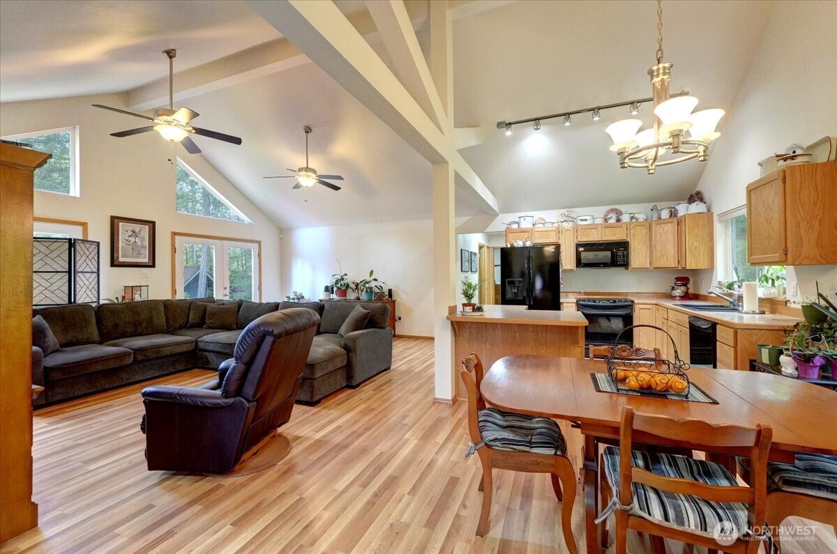 Port Orchard, Washington, 98367, United States, 3 Bedrooms Bedrooms, ,2 BathroomsBathrooms,Residential,For Sale,1828353