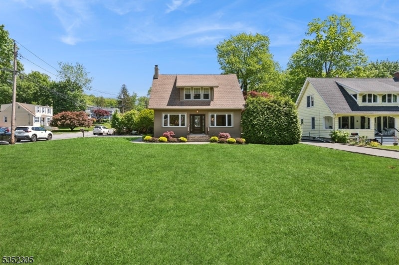 North Caldwell Boro, New Jersey, 07006, United States, 4 Bedrooms Bedrooms, ,2 BathroomsBathrooms,Residential,For Sale,1924454
