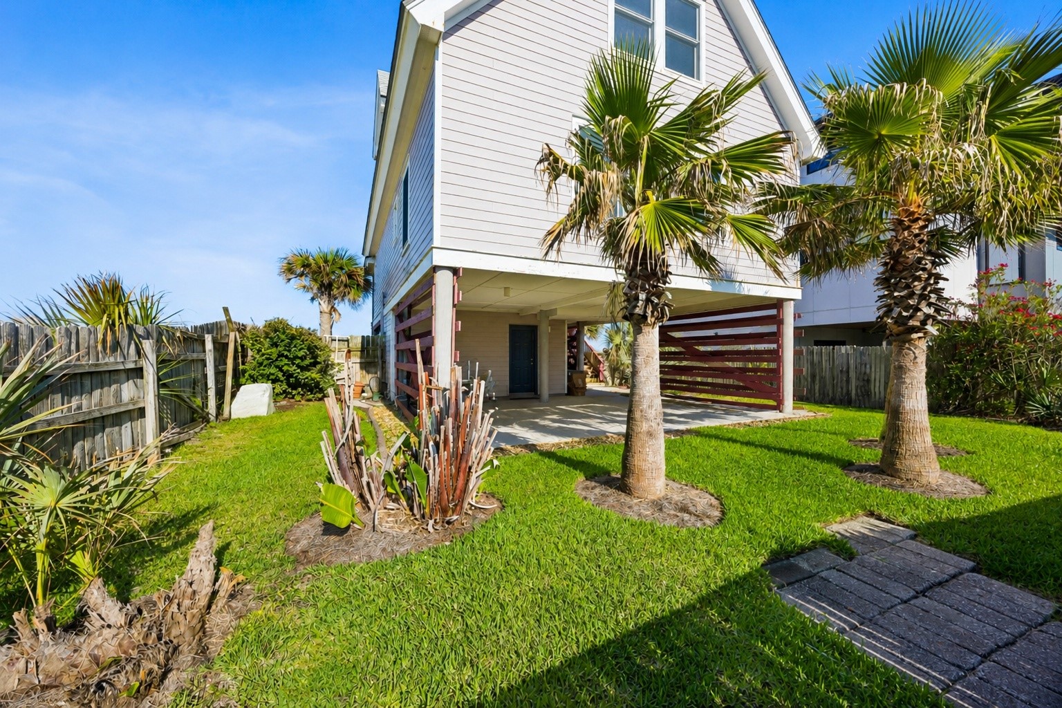 Fernandina Beach, Florida, 32034, United States, 4 Bedrooms Bedrooms, ,2 BathroomsBathrooms,Residential,For Sale,2049113