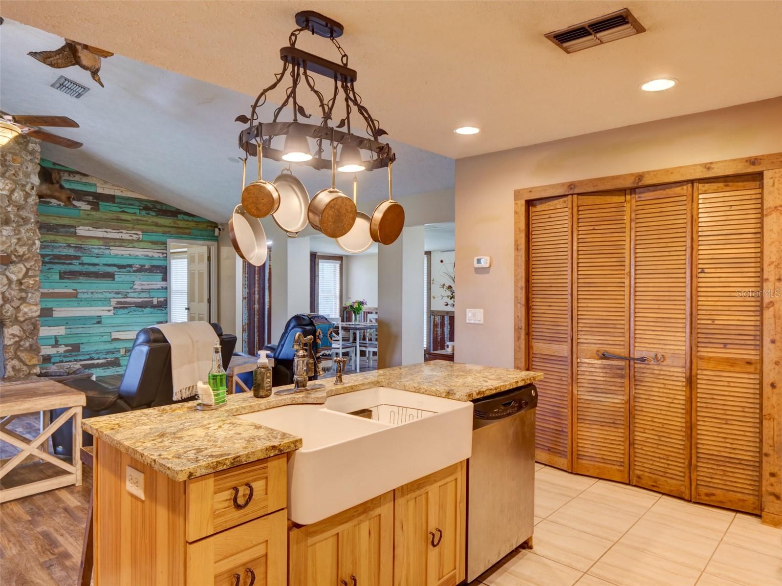 Wildwood, Florida, 34785, United States, 3 Bedrooms Bedrooms, ,2 BathroomsBathrooms,Residential,For Sale,2002543