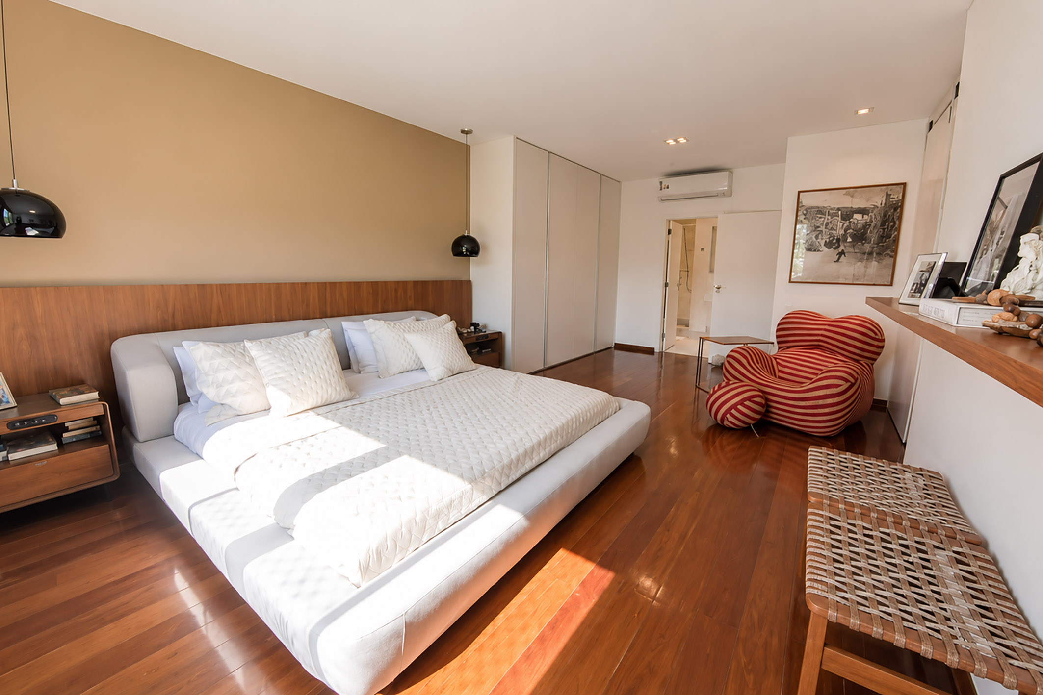  Apartment with terrace and partial ocean views on a coveted street in Ipanema - 物件實景