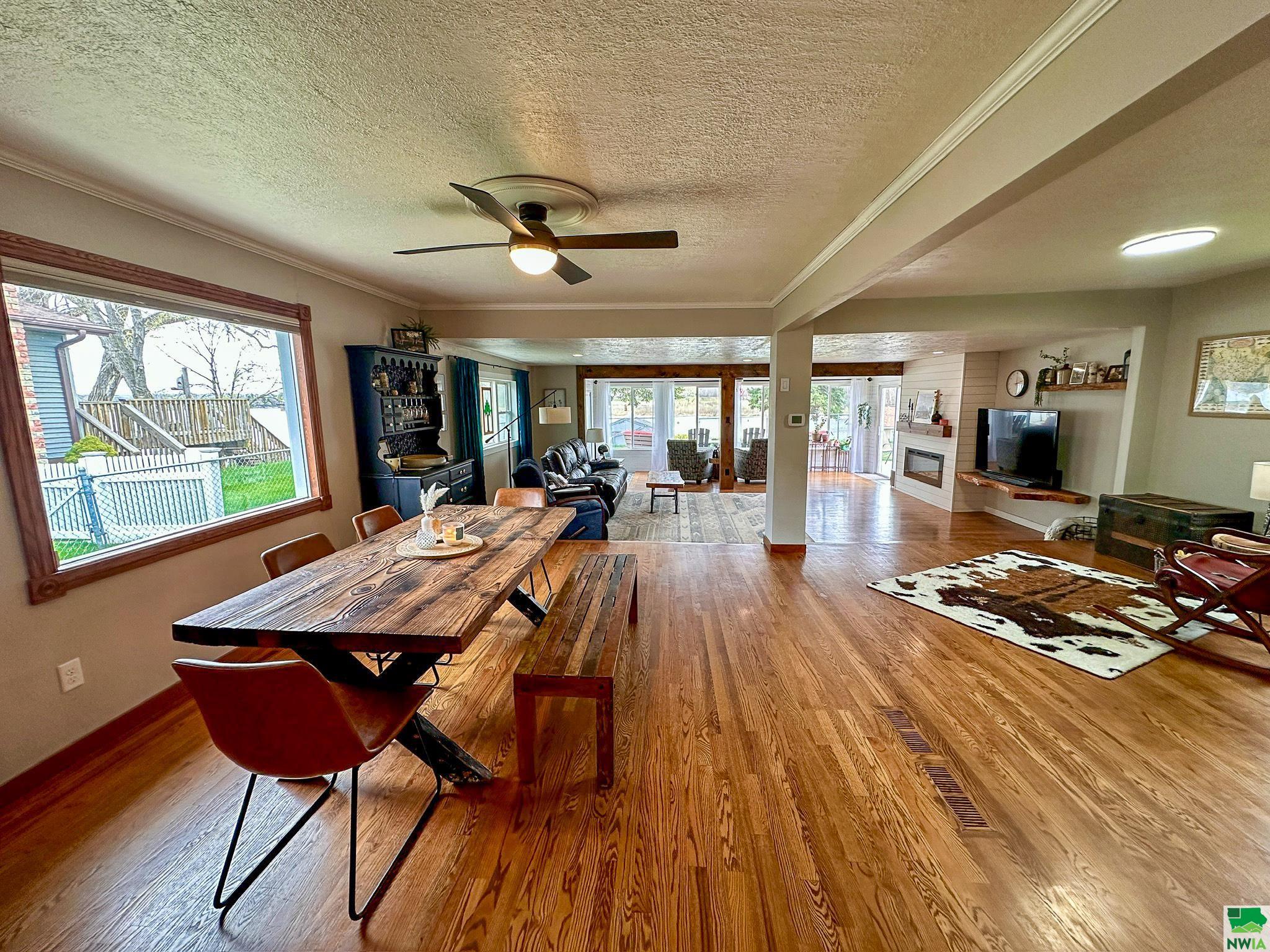 McCook Lake, South Dakota, 57049, United States, 5 Bedrooms Bedrooms, ,3 BathroomsBathrooms,Residential,For Sale,1980281