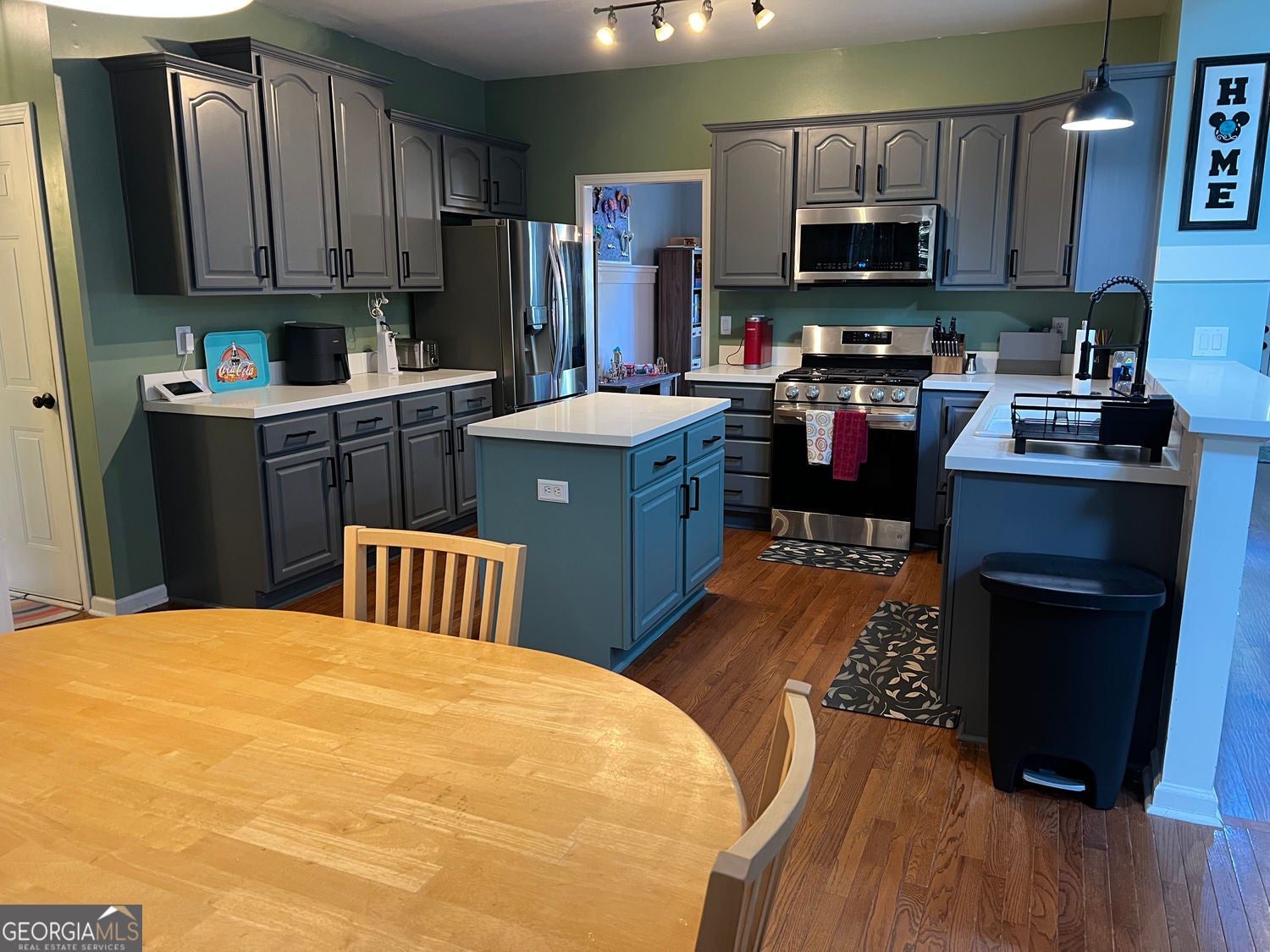 Woodstock, Georgia, 30188, United States, 4 Bedrooms Bedrooms, ,3 BathroomsBathrooms,Residential,For Sale,1914941