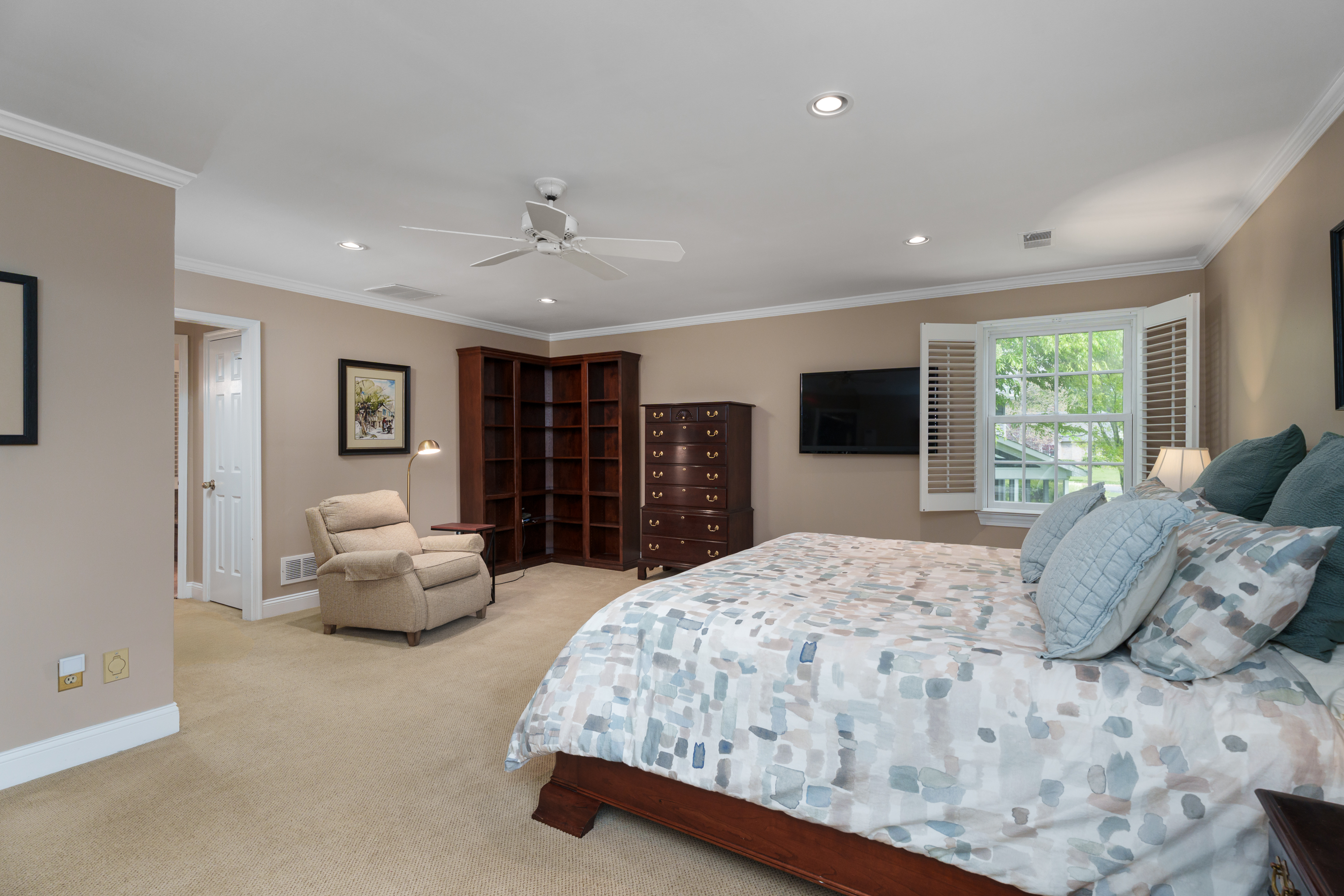  Kingsbrook Cul-de-Sac Home With 5 Bedrooms and a Finished Basement - 物件實景