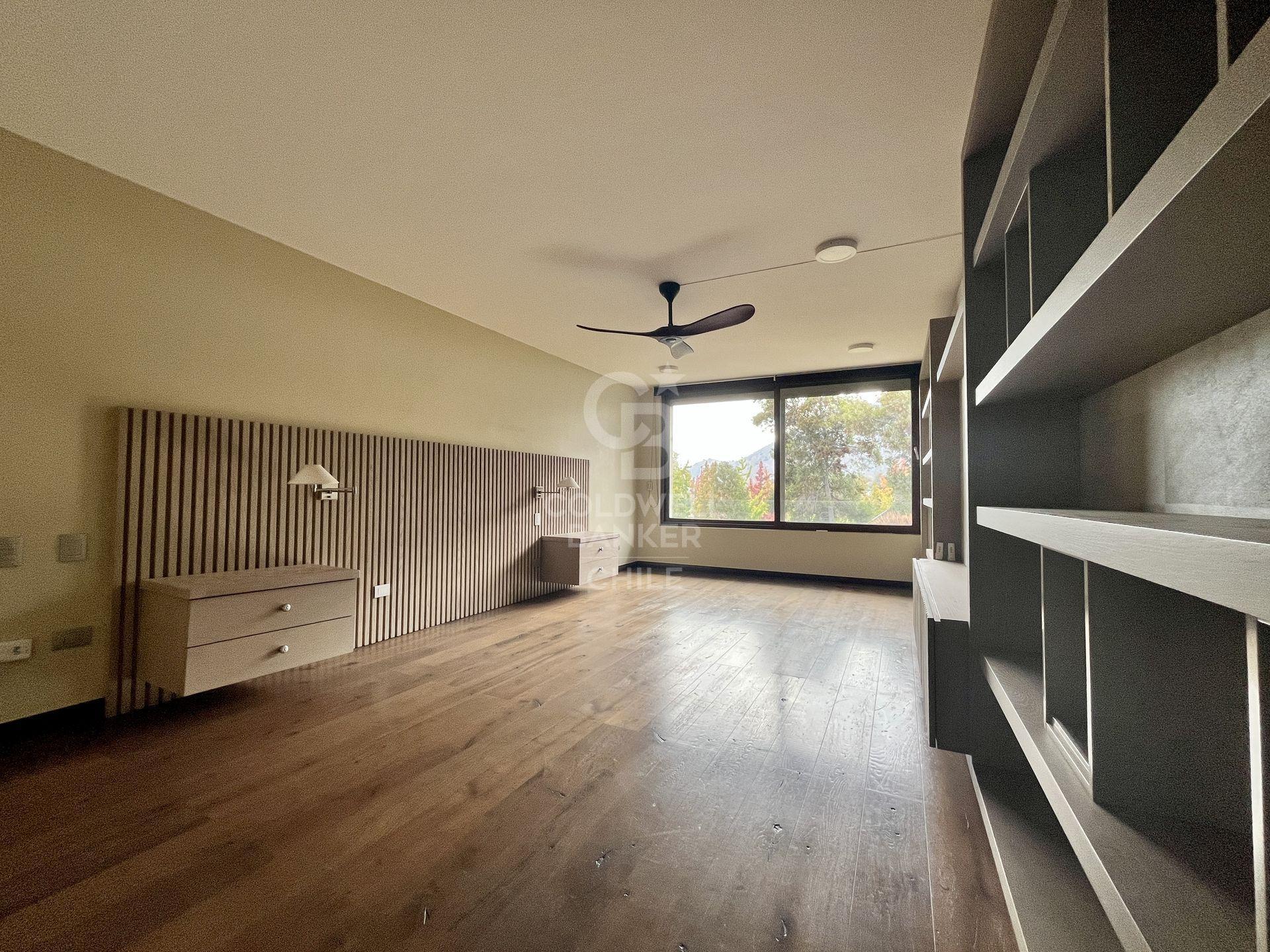 Vitacura, Chile, 3 Bedrooms Bedrooms, ,4 BathroomsBathrooms,Residential,For Sale,1849971