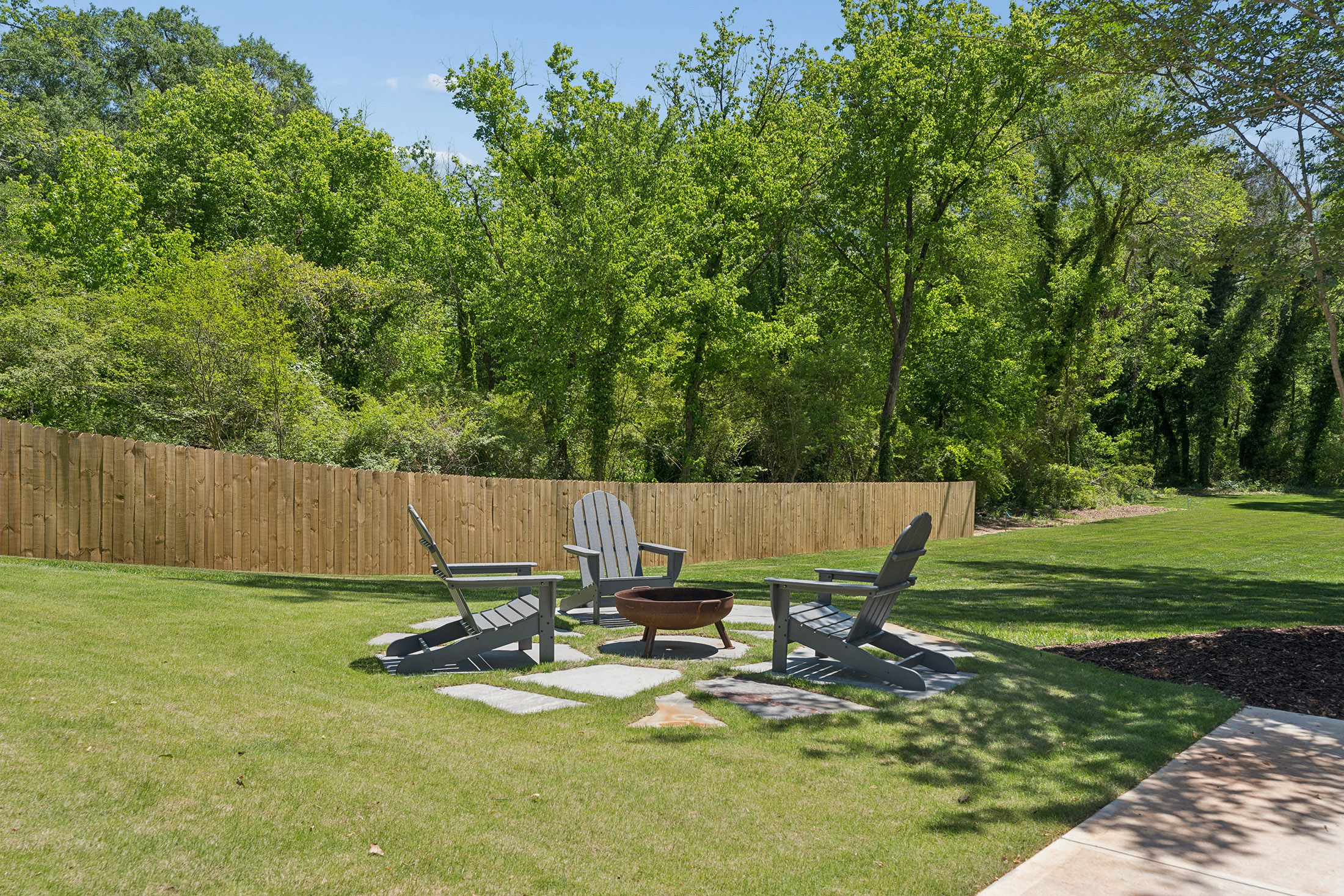  Completely Renovated with an Incredible Backyard, Close to Smyrna Village - 物件實景