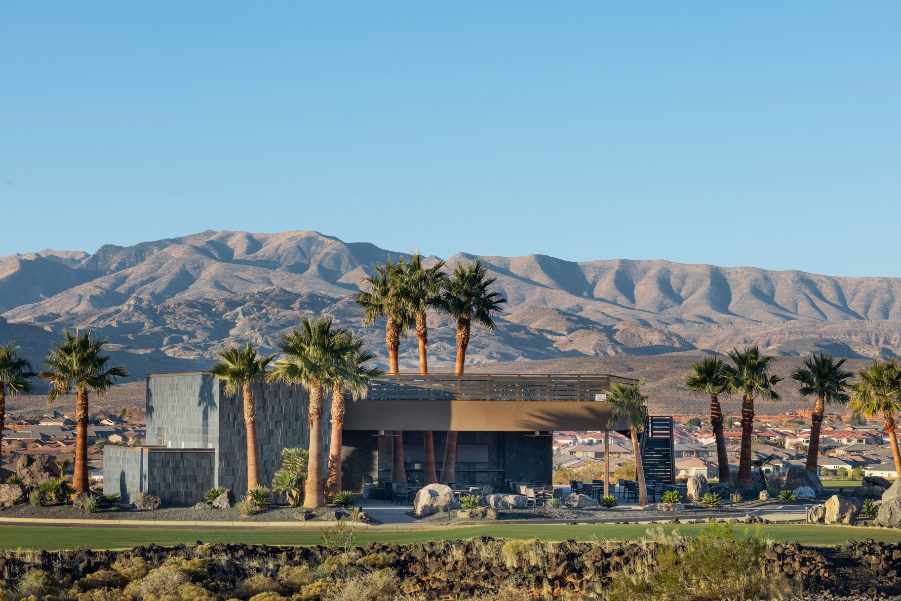  Black Desert Custom Home on Tom Weiskopf Championship Course Hole #7 - 物件實景