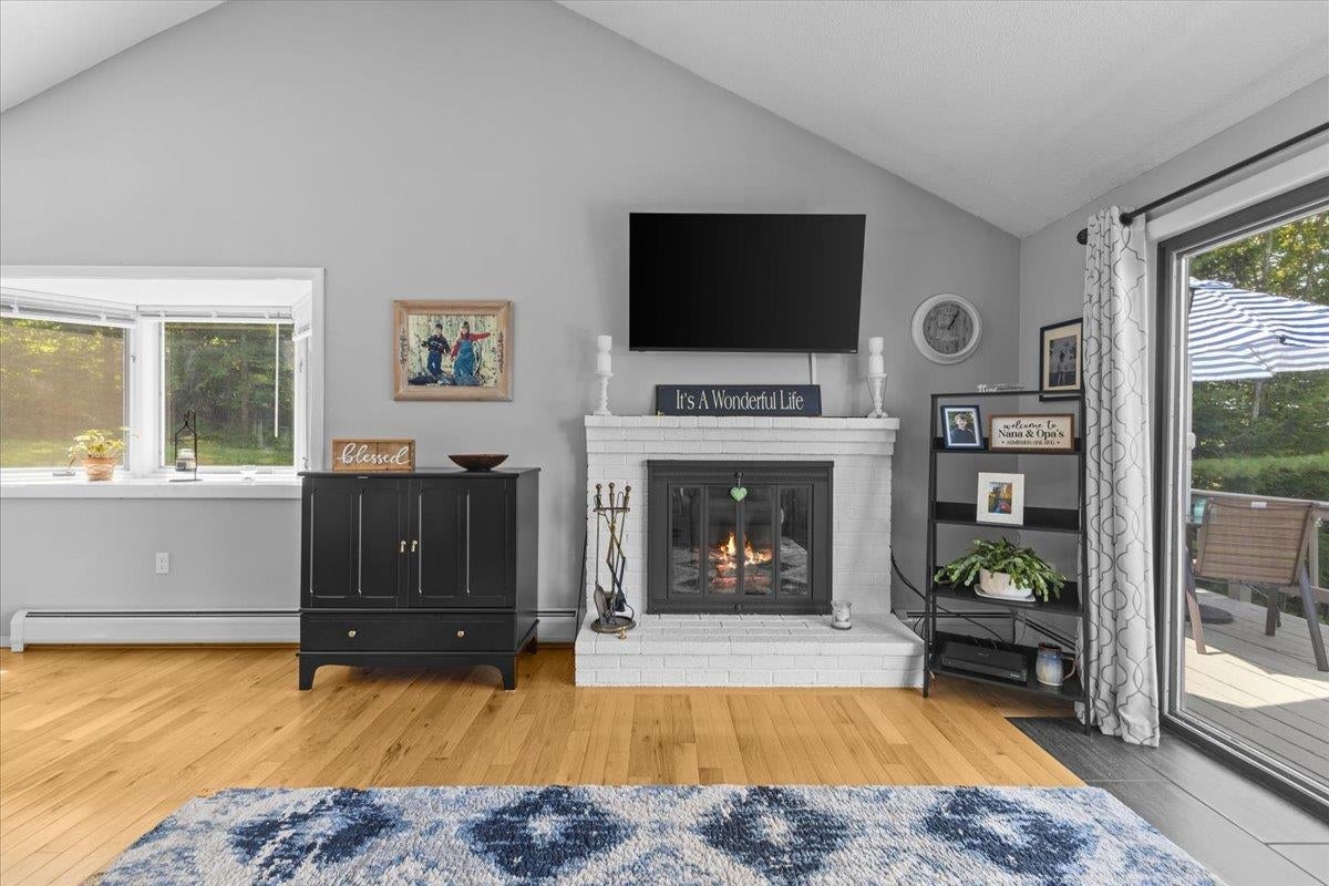 Stowe, Vermont, 05672, United States, 3 Bedrooms Bedrooms, ,2 BathroomsBathrooms,Residential,For Sale,1907047