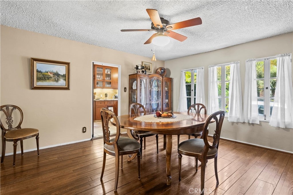 Glendale, California, 91206, United States, 2 Bedrooms Bedrooms, ,2 BathroomsBathrooms,Residential,For Sale,1914154