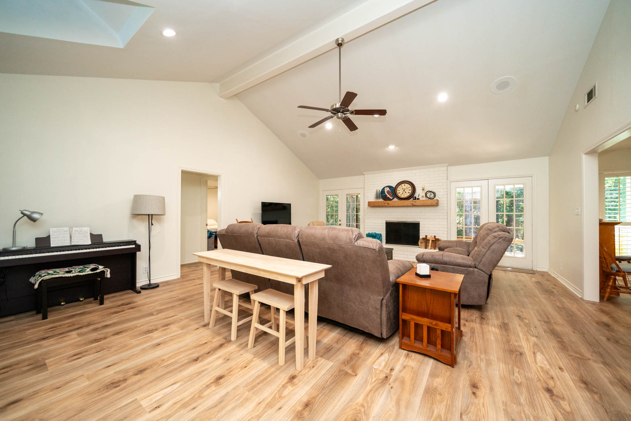 Rusk, Texas, 75785, United States, 4 Bedrooms Bedrooms, ,4 BathroomsBathrooms,Residential,For Sale,1930164