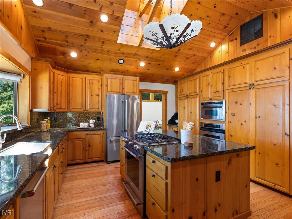 Glenbrook, Nevada, 89413, United States, 5 Bedrooms Bedrooms, ,4 BathroomsBathrooms,Residential,For Sale,1995630