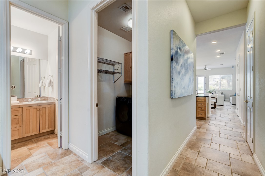 Henderson, Nevada, 89052, United States, 5 Bedrooms Bedrooms, ,4 BathroomsBathrooms,Residential,For Sale,1989374