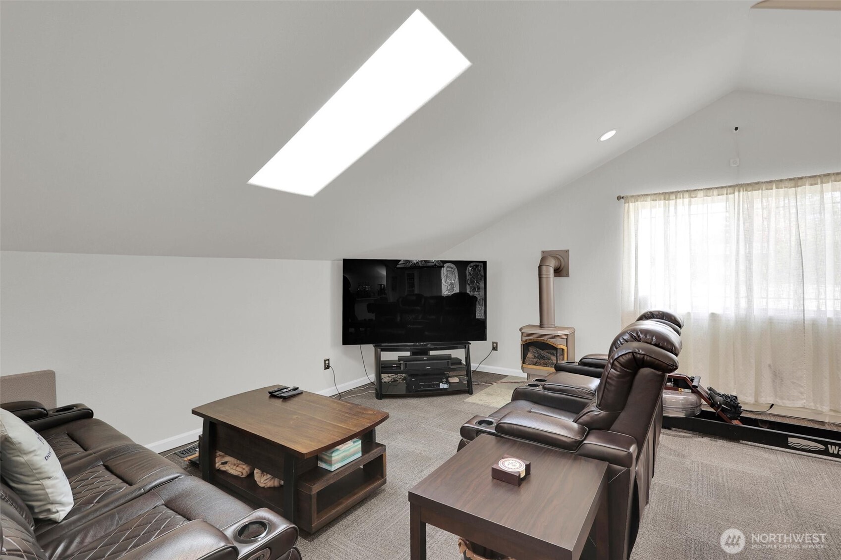 Tacoma, Washington, 98444, United States, 4 Bedrooms Bedrooms, ,4 BathroomsBathrooms,Residential,For Sale,1973833