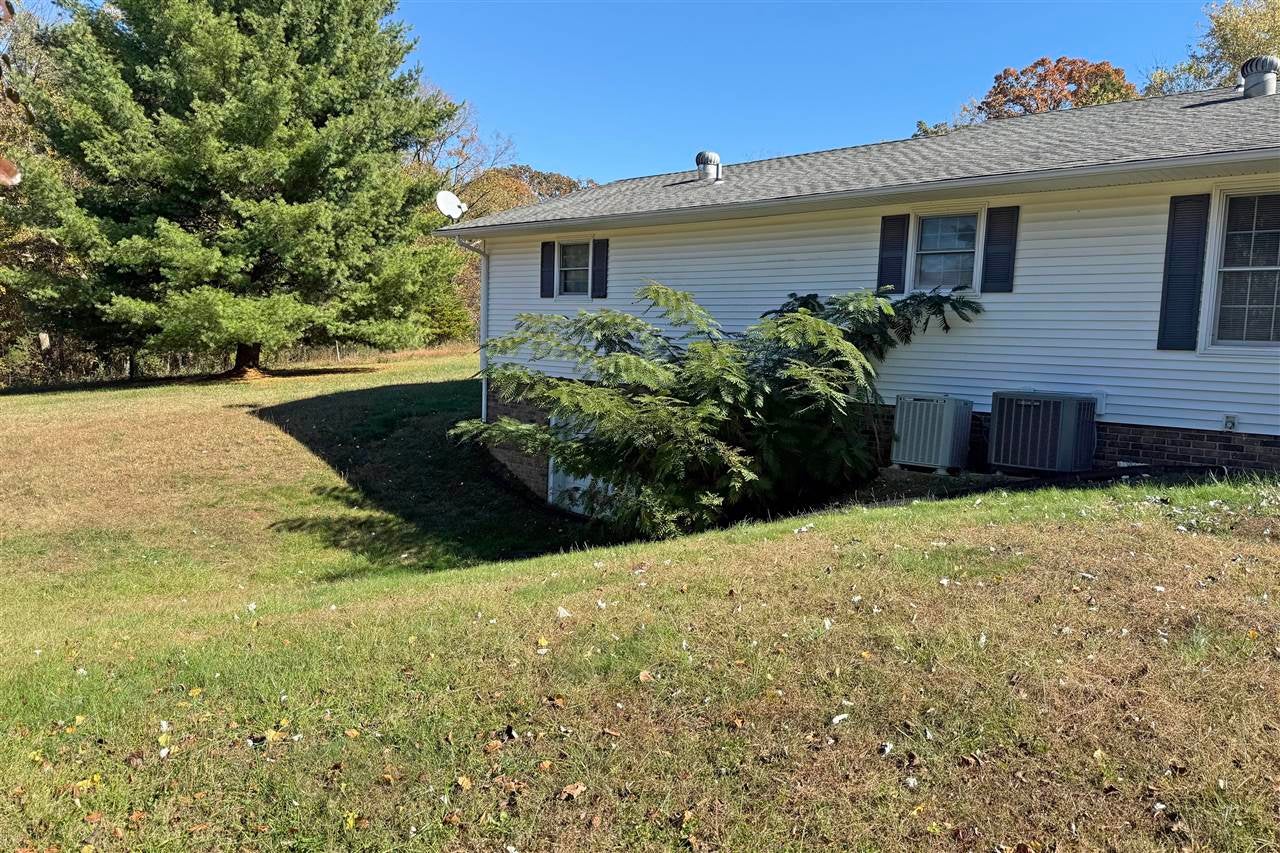 Scottsville, Kentucky, 42164, United States, 4 Bedrooms Bedrooms, ,3 BathroomsBathrooms,Residential,For Sale,1995978