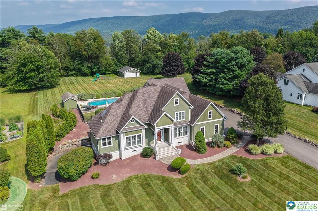 Stroudsburg, Pennsylvania, 18360-6926, United States, 7 Bedrooms Bedrooms, ,4 BathroomsBathrooms,Residential,For Sale,1904497