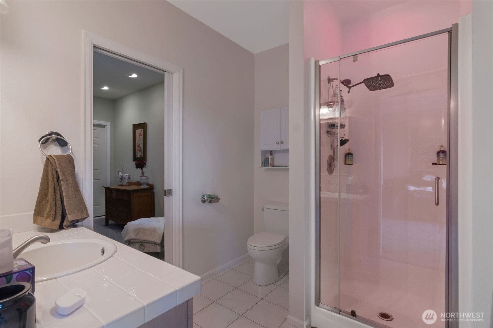 Clinton, Washington, 98236, United States, 4 Bedrooms Bedrooms, ,3 BathroomsBathrooms,Residential,For Sale,1990497