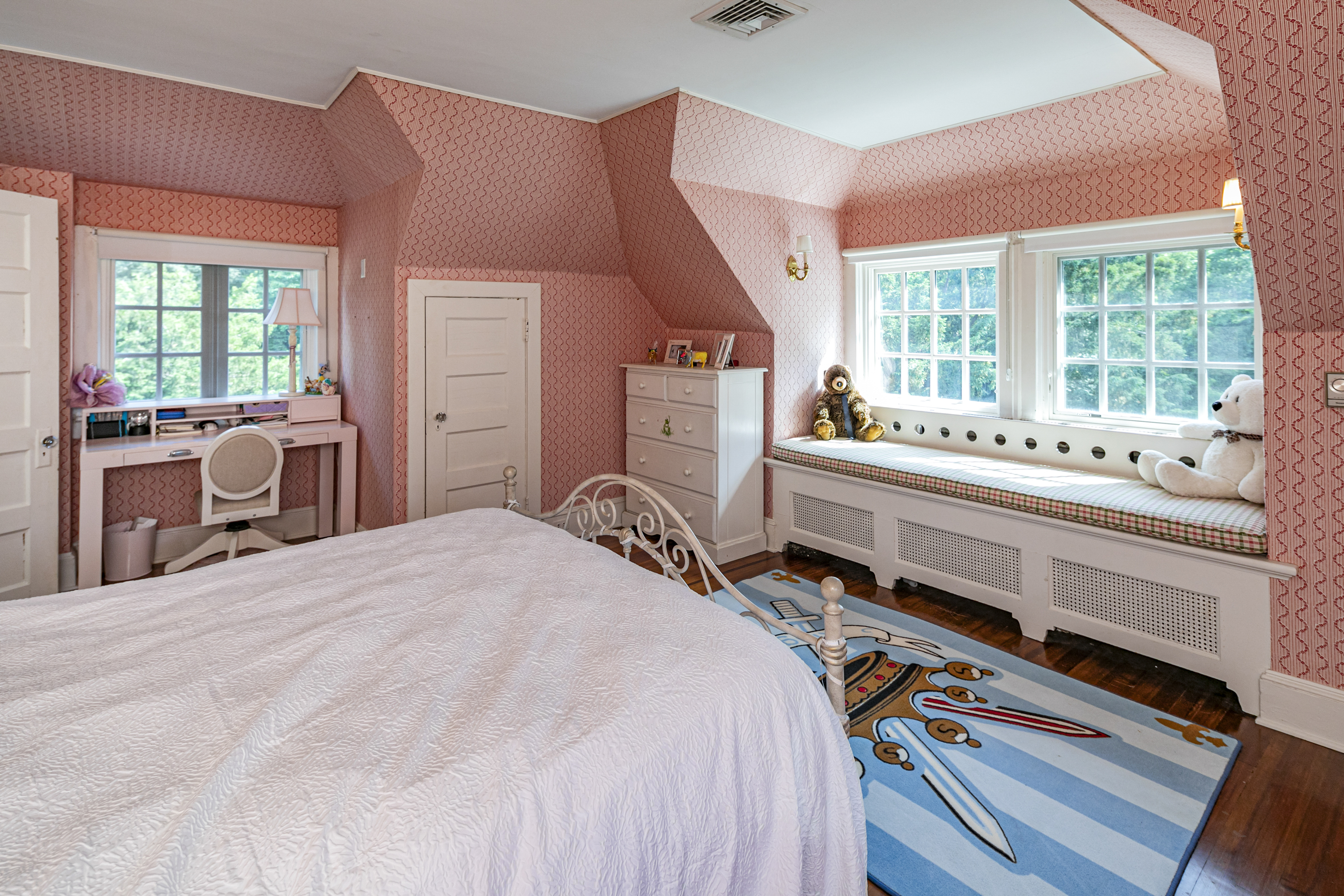  Sprawling Estate with a Rich History and Gorgeous Grounds - 物件實景