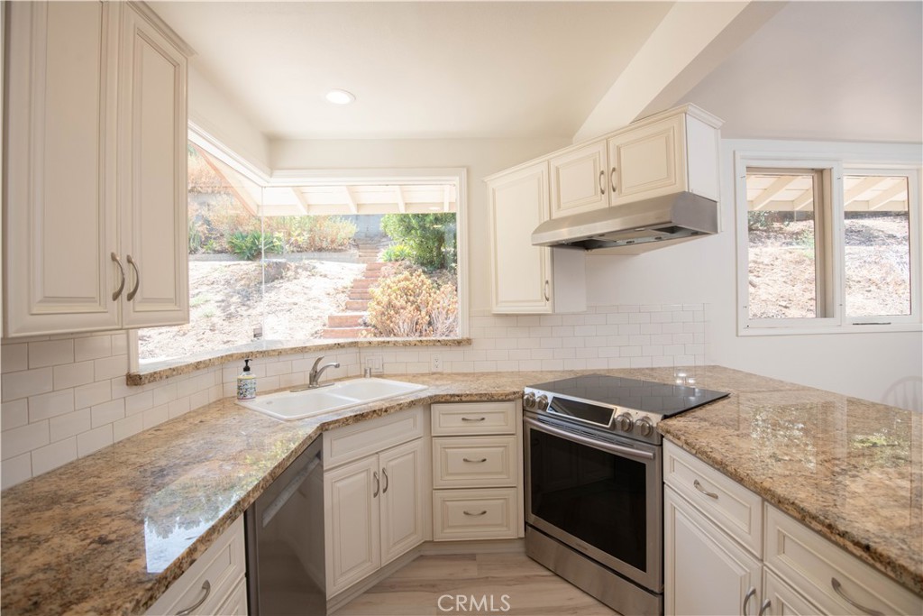 Riverside, California, 92506, United States, 4 Bedrooms Bedrooms, ,3 BathroomsBathrooms,Residential,For Sale,1926209