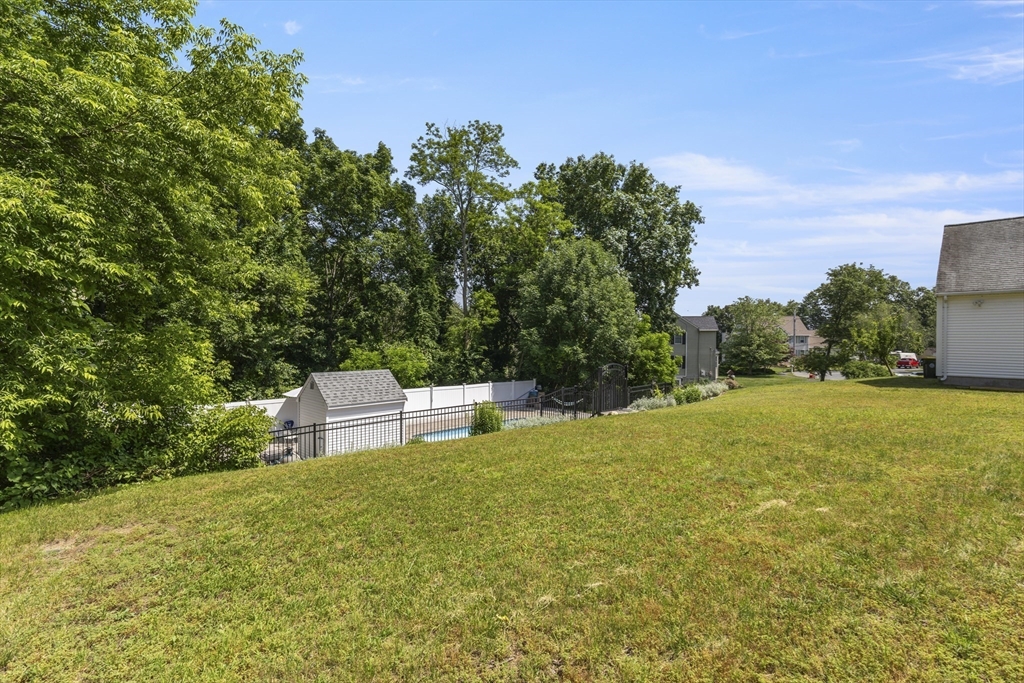 Bellingham, Massachusetts, 02019, United States, 3 Bedrooms Bedrooms, ,3 BathroomsBathrooms,Residential,For Sale,1938371