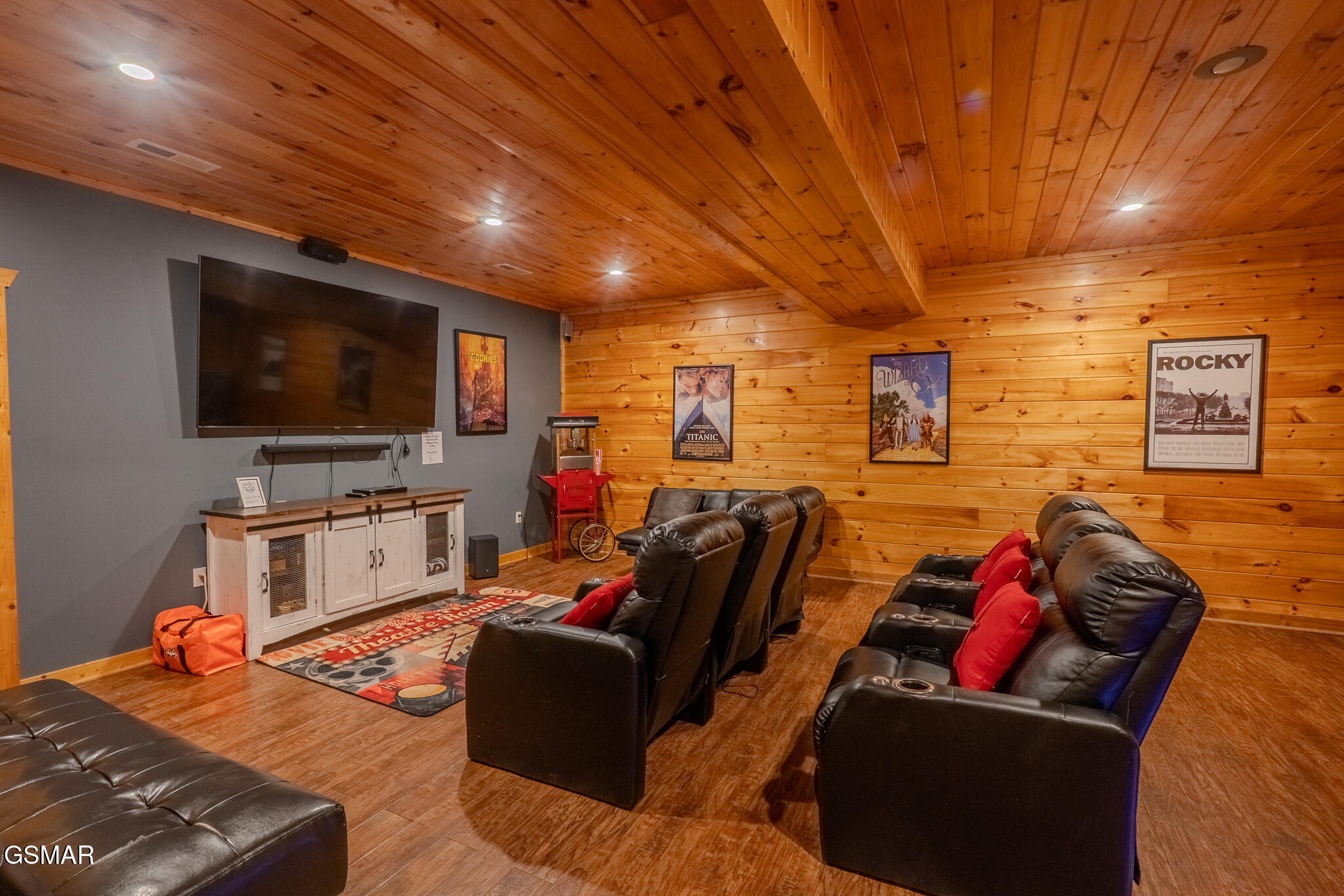 Gatlinburg, Tennessee, 37738, United States, 5 Bedrooms Bedrooms, ,4 BathroomsBathrooms,Residential,For Sale,1835099