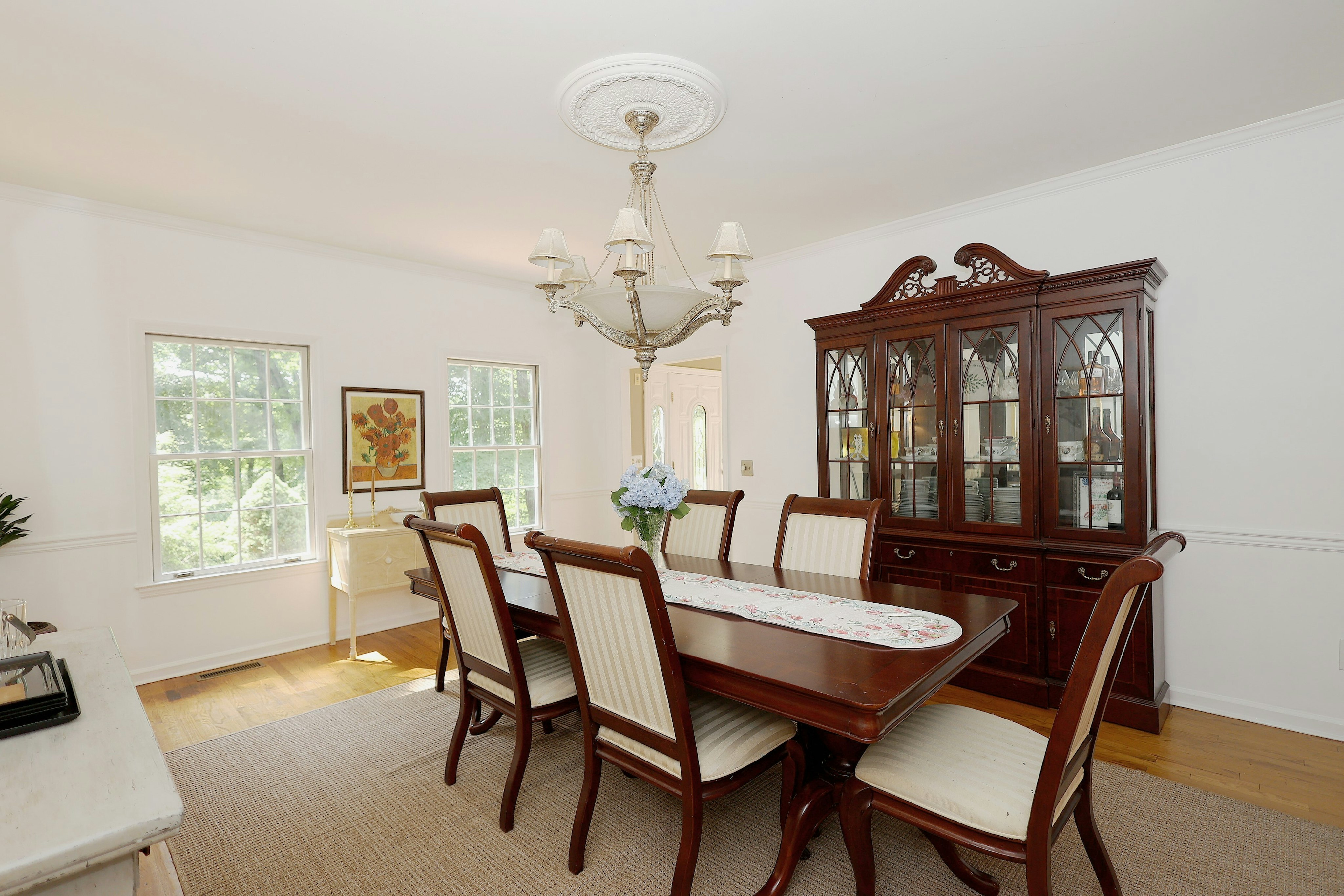 Expansive West Redding Colonial - 物件實景