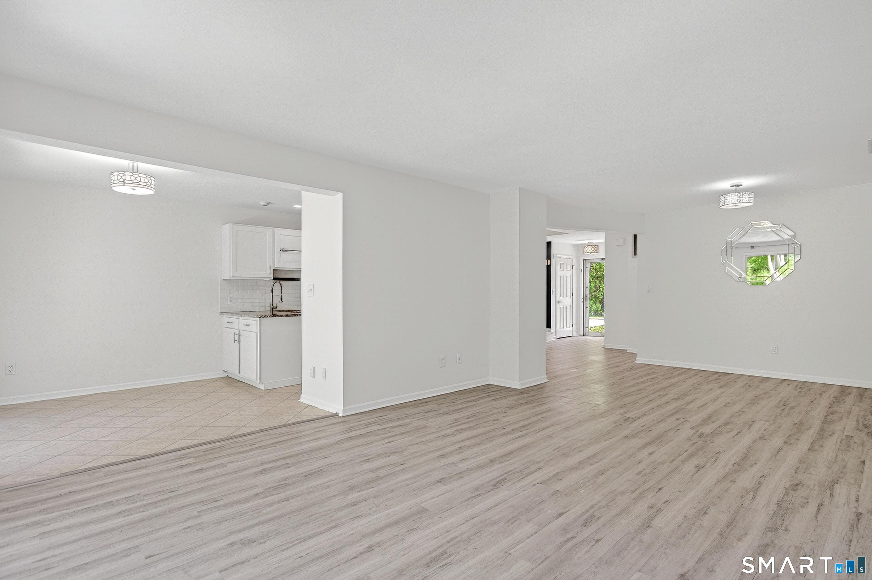 Greenwich, Connecticut, 06807, United States, 2 Bedrooms Bedrooms, ,4 BathroomsBathrooms,Residential,For Sale,2048631