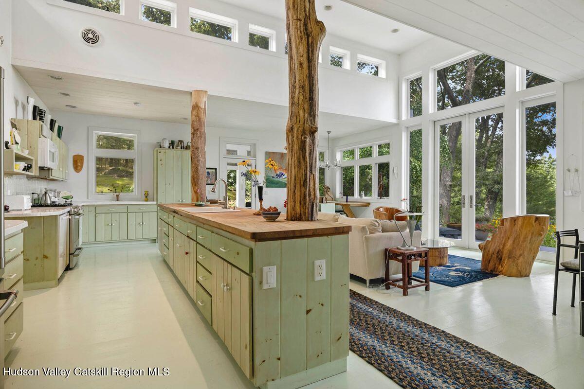 Bearsville, New York, 12409, United States, 3 Bedrooms Bedrooms, ,3 BathroomsBathrooms,Residential,For Sale,1901832