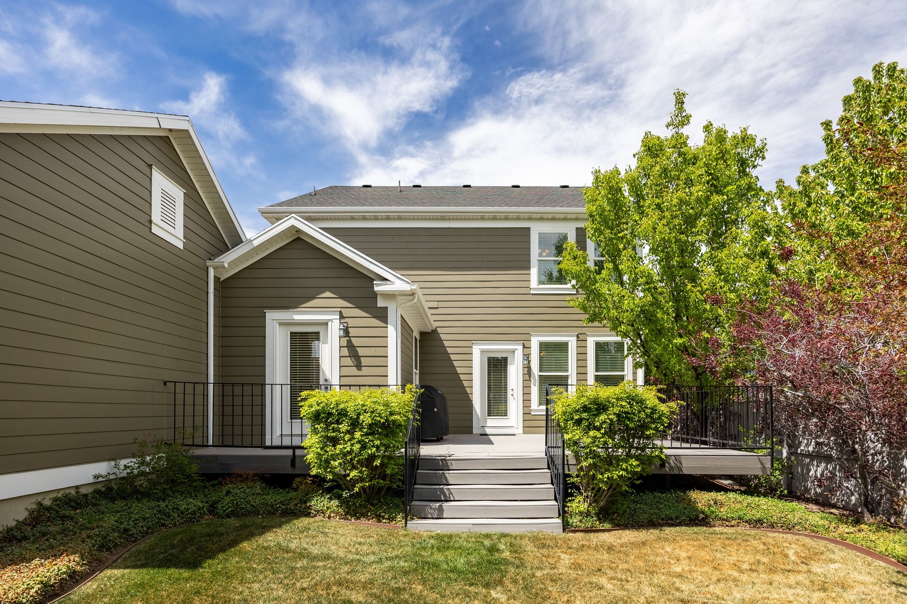  Rare North Shore Gem on One of Daybreak