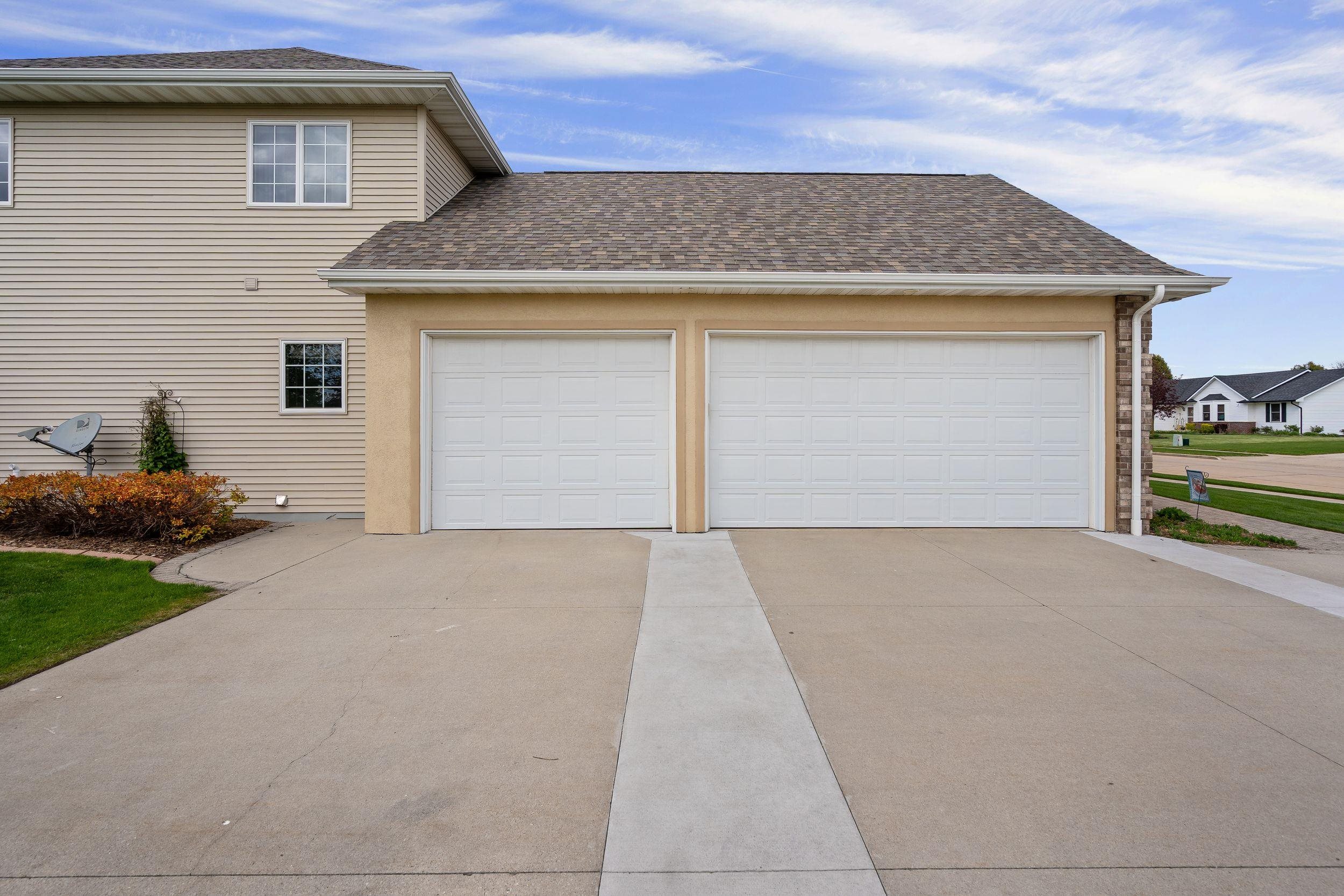 Kaukauna, Wisconsin, 54130-3934, United States, 4 Bedrooms Bedrooms, ,4 BathroomsBathrooms,Residential,For Sale,2034121