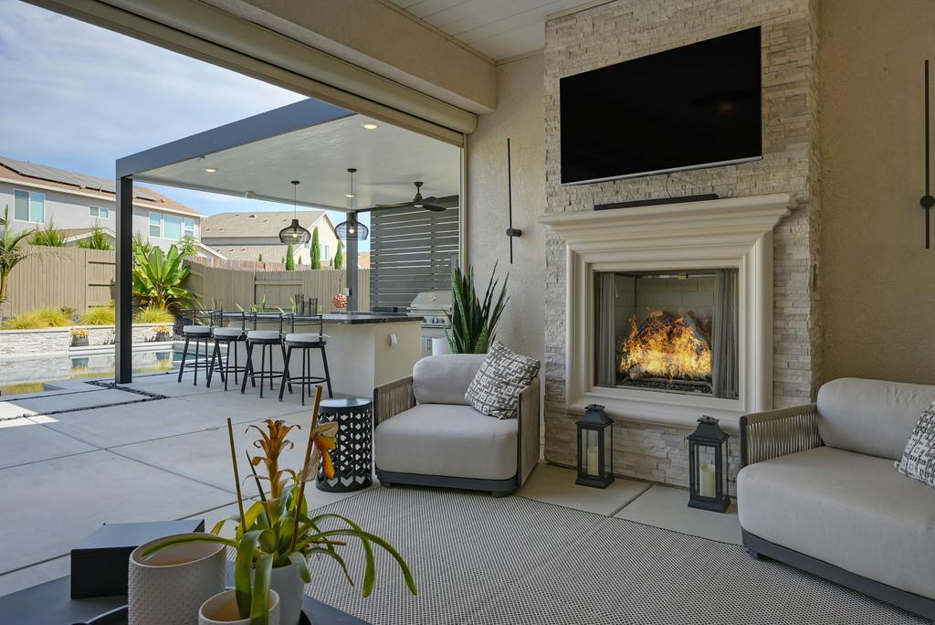 Roseville, California, 95747, United States, 4 Bedrooms Bedrooms, ,4 BathroomsBathrooms,Residential,For Sale,1927249