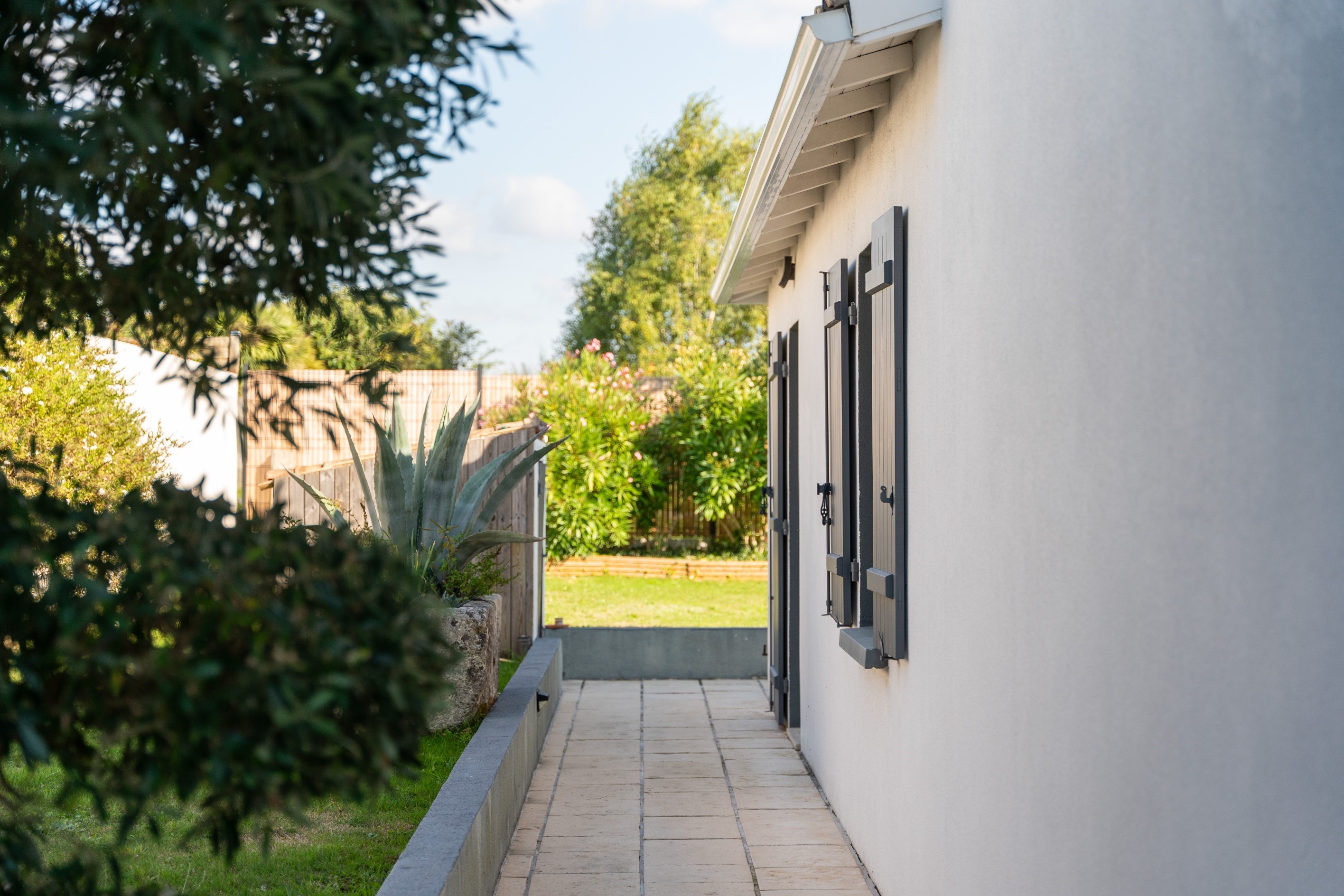  ELEGANT FAMILY HOME WITH POOL AND LANDSCAPED GARDEN NEAR ROYAN - 物件實景