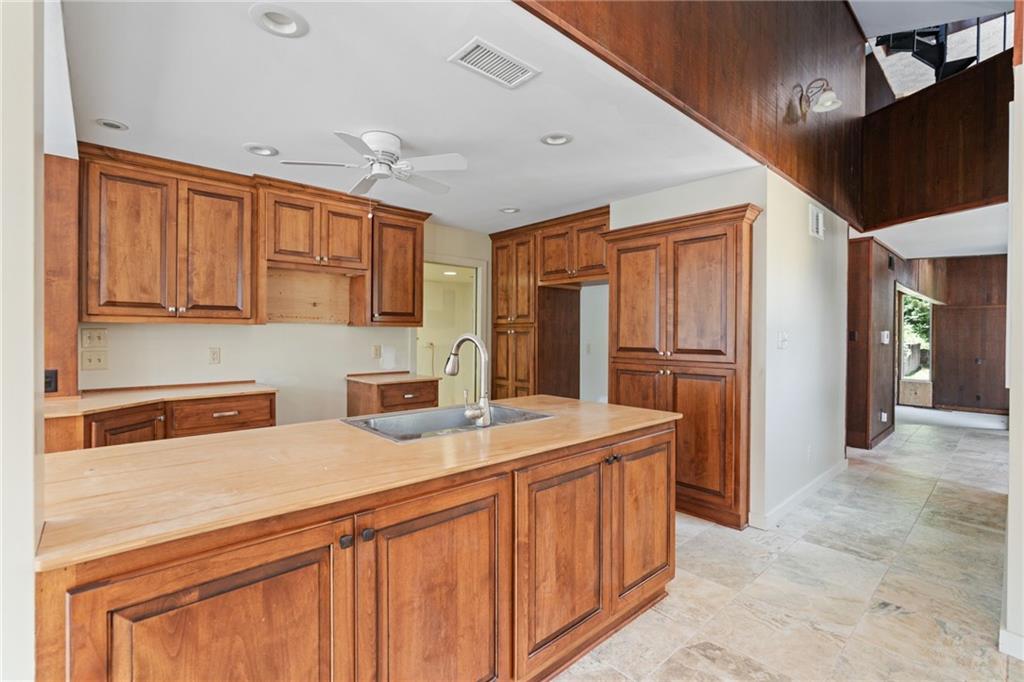 Dahlonega, Georgia, 30533, United States, 4 Bedrooms Bedrooms, ,4 BathroomsBathrooms,Residential,For Sale,1976865