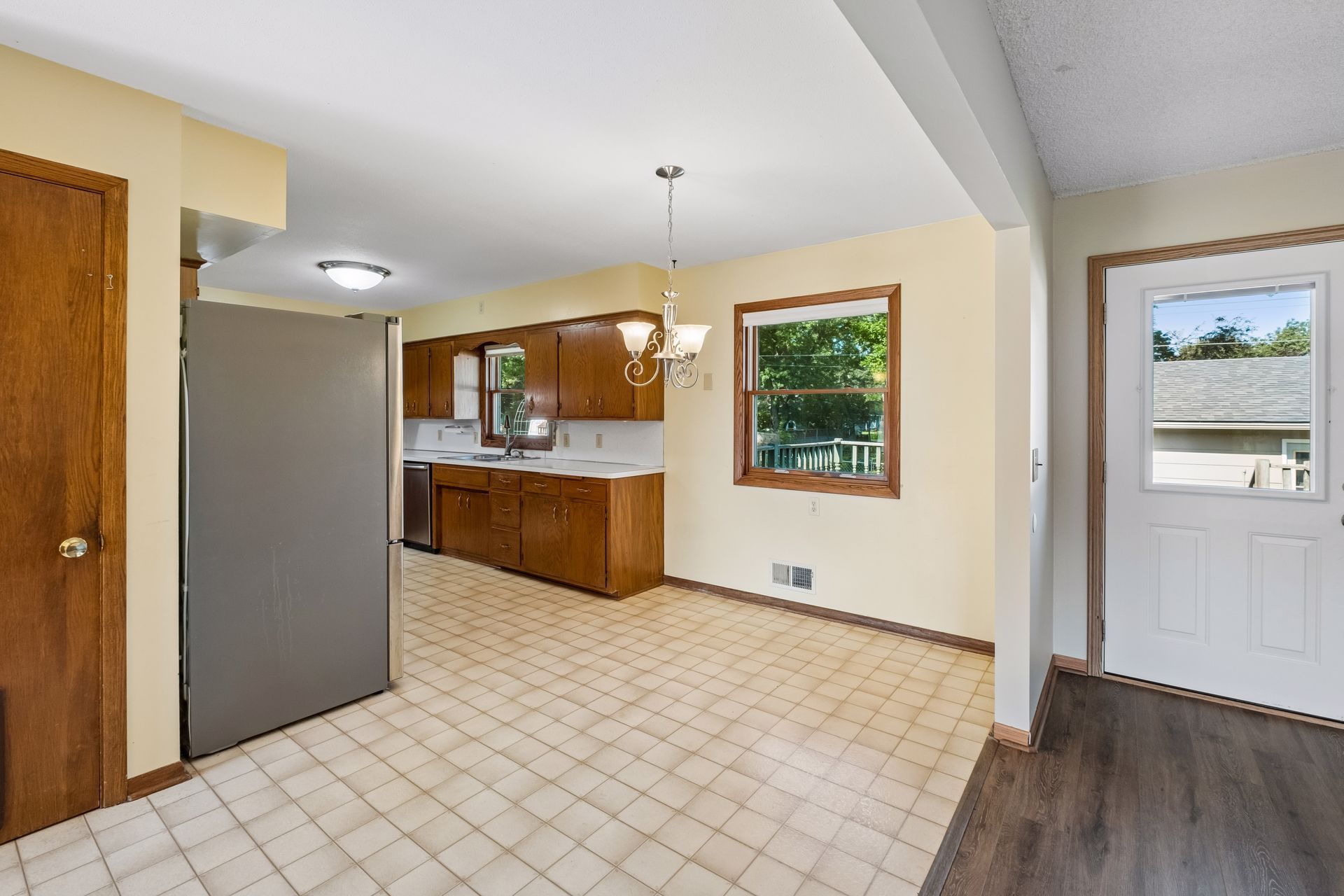  Well-Cared-For Home in the Heart of Shakopee - 物件實景
