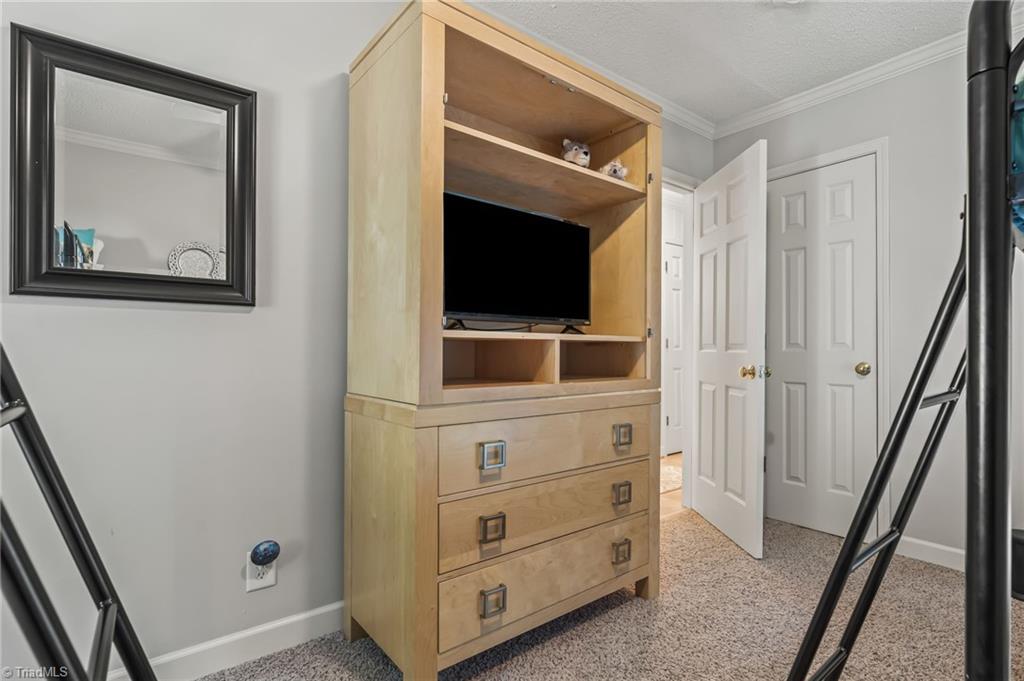 New London, North Carolina, 28127, United States, 3 Bedrooms Bedrooms, ,2 BathroomsBathrooms,Residential,For Sale,1991438