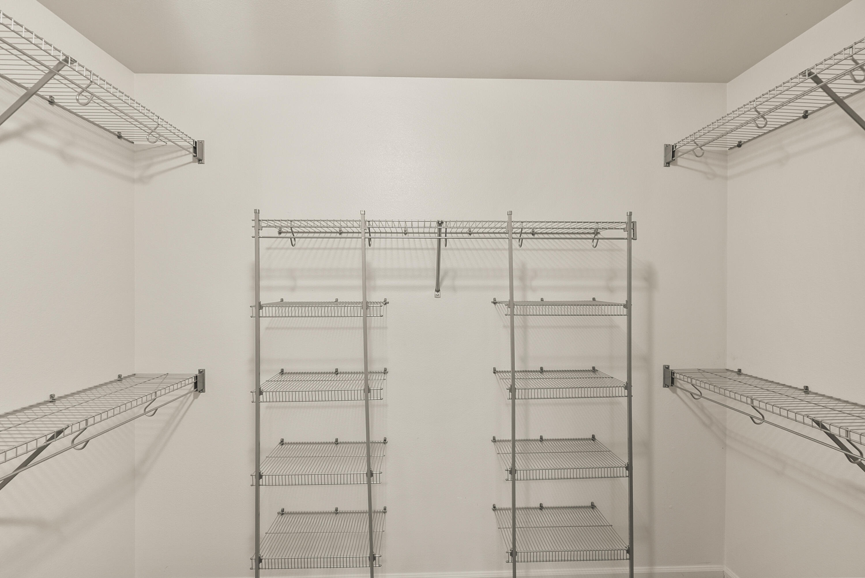 Redmond, Oregon, 97756, United States, 3 Bedrooms Bedrooms, ,3 BathroomsBathrooms,Residential,For Sale,1998180