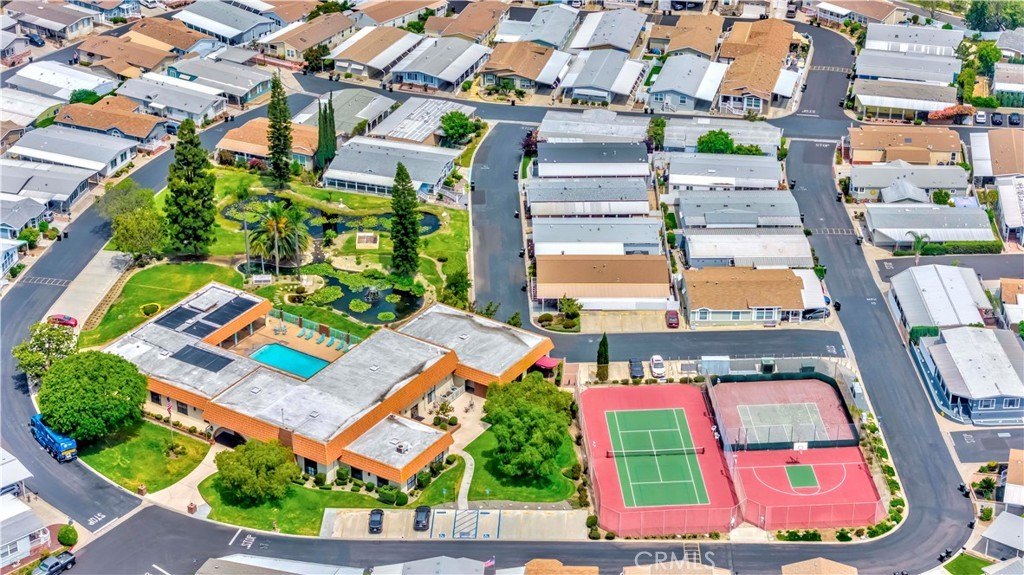 Fullerton, California, 92835, United States, 3 Bedrooms Bedrooms, ,2 BathroomsBathrooms,Residential,For Sale,1987834