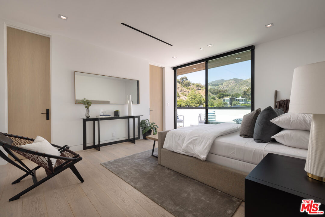 Malibu, California, 90265, United States, 5 Bedrooms Bedrooms, ,10 BathroomsBathrooms,Residential,For Sale,1707540
